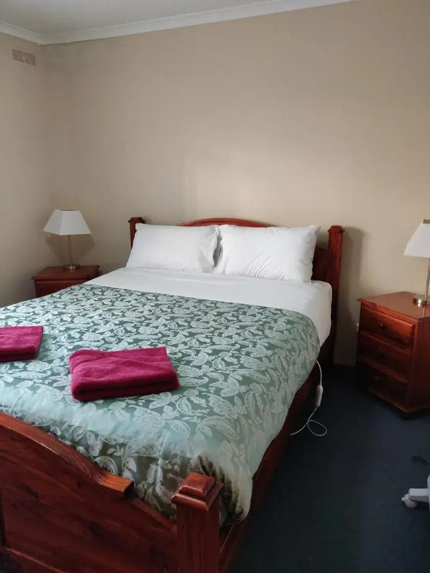 Bed in Summers Rest Units Bed in Summers Rest Units