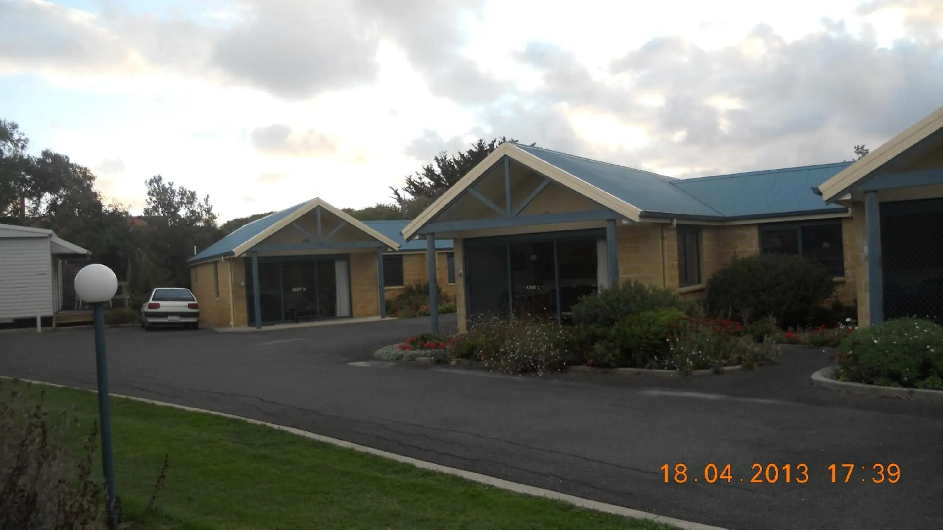 Facade/entrance in Summers Rest Units Facade/entrance in Summers Rest Units