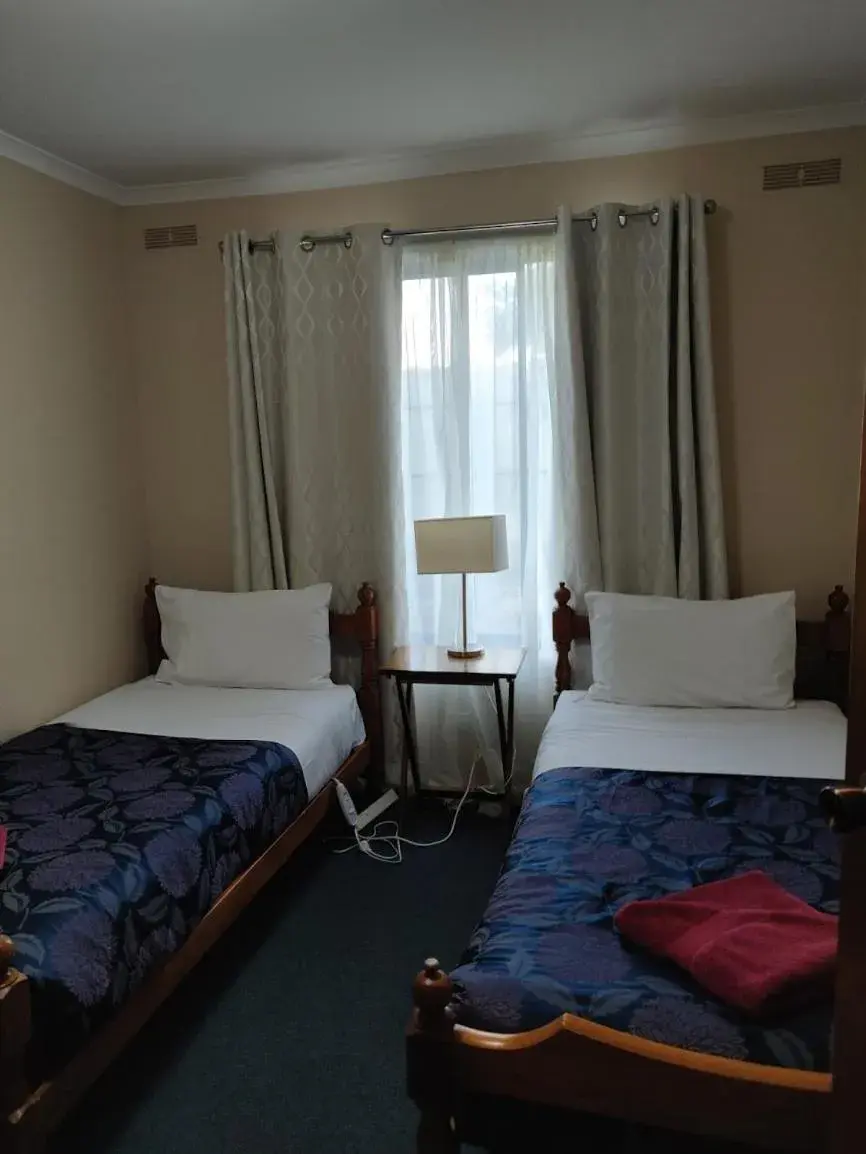 Bed in Summers Rest Units Bed in Summers Rest Units