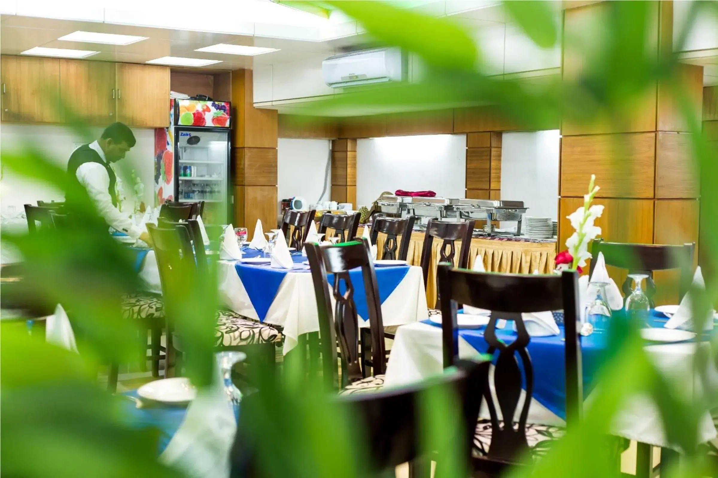 Restaurant/places to eat in Dhaka Golden Inn - Banani'Lakeside Restaurant/places to eat in Dhaka Golden Inn - Banani'Lakeside
