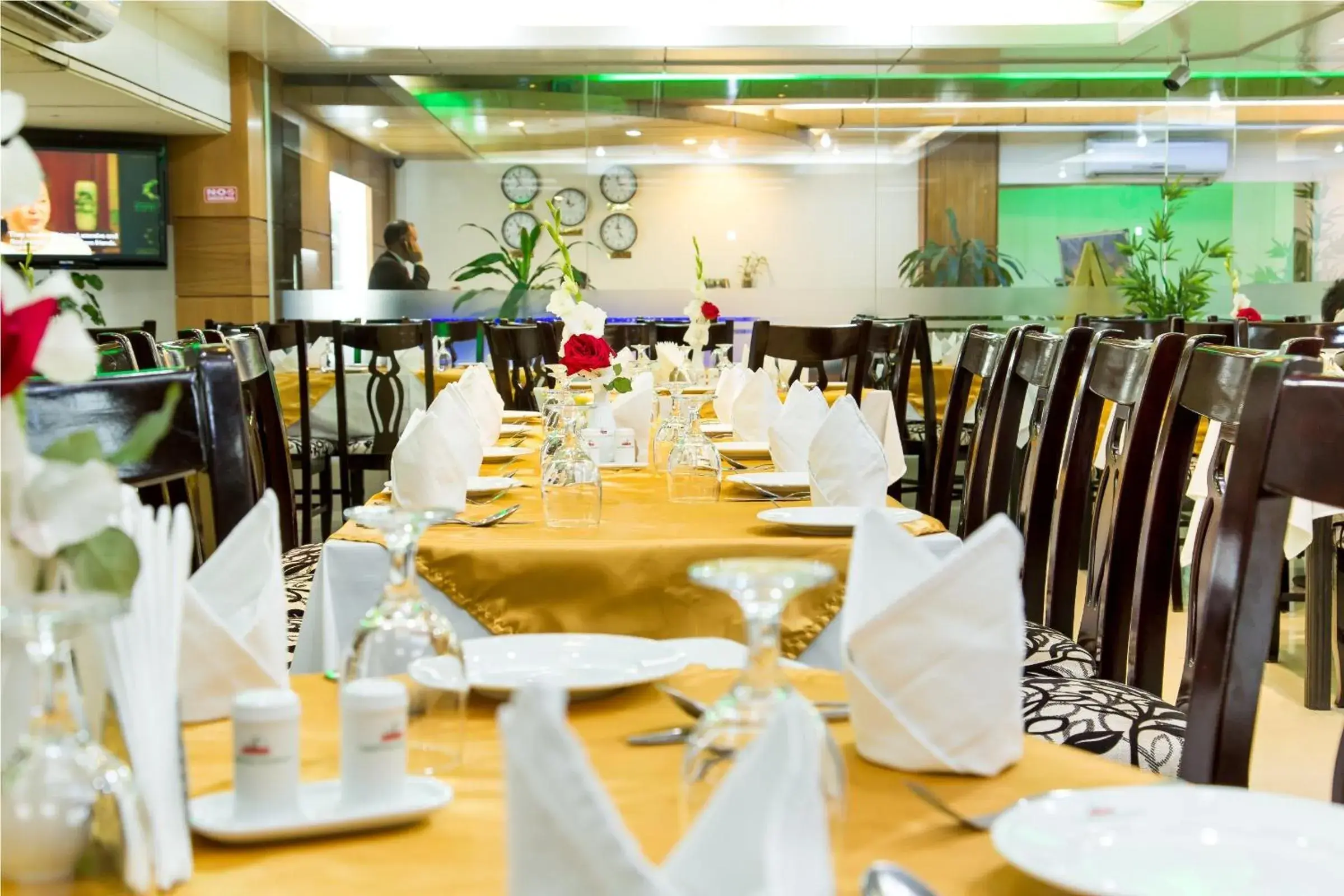 Restaurant/places to eat in Dhaka Golden Inn - Banani'Lakeside Restaurant/places to eat in Dhaka Golden Inn - Banani'Lakeside