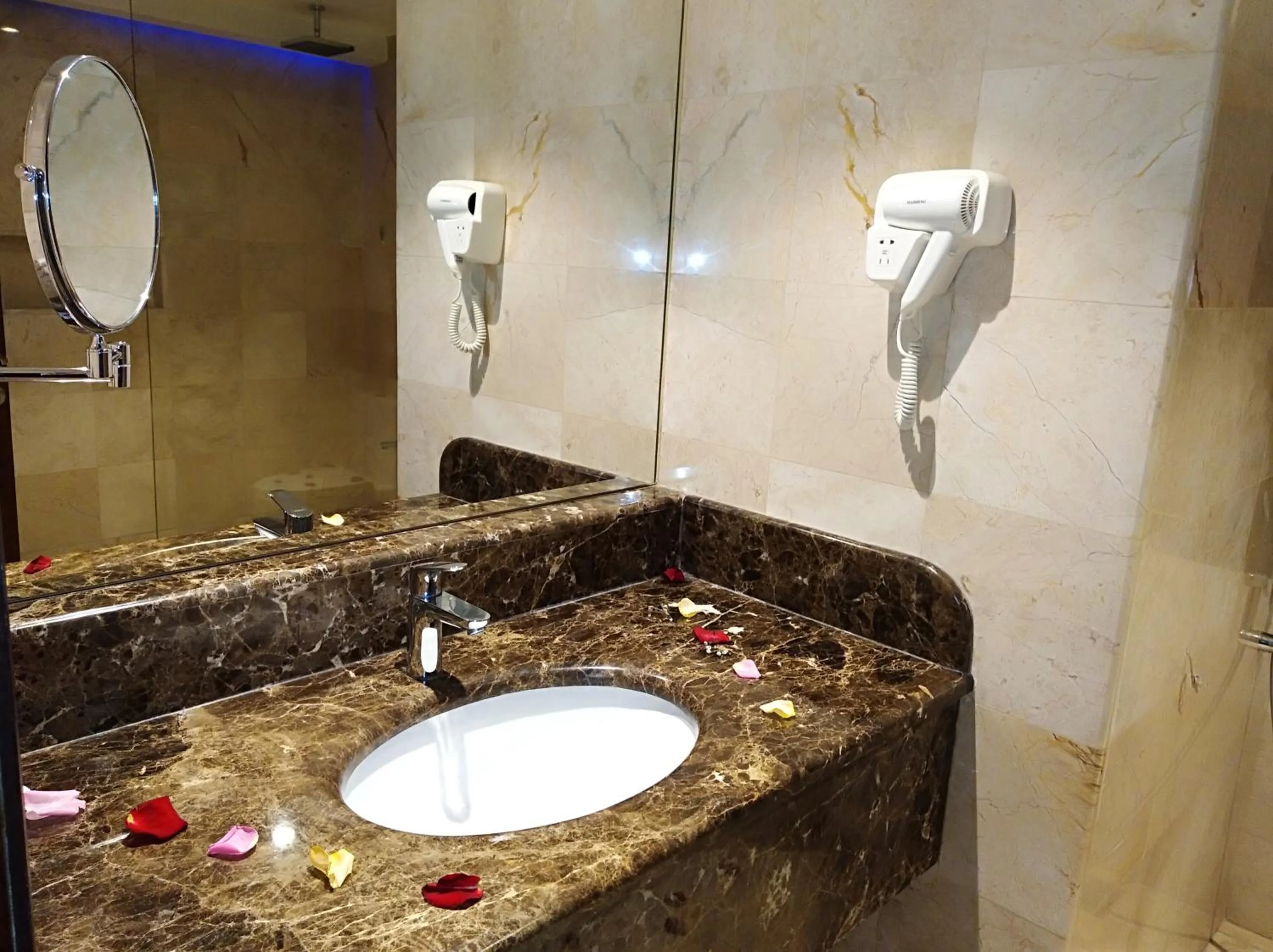 Bathroom in Royal Golden House