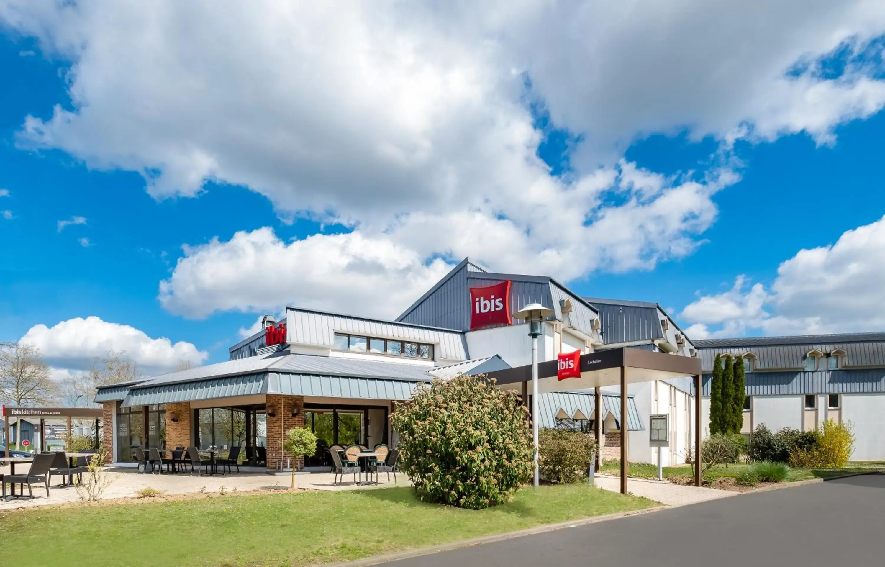 Property building in ibis Amboise Property building in ibis Amboise