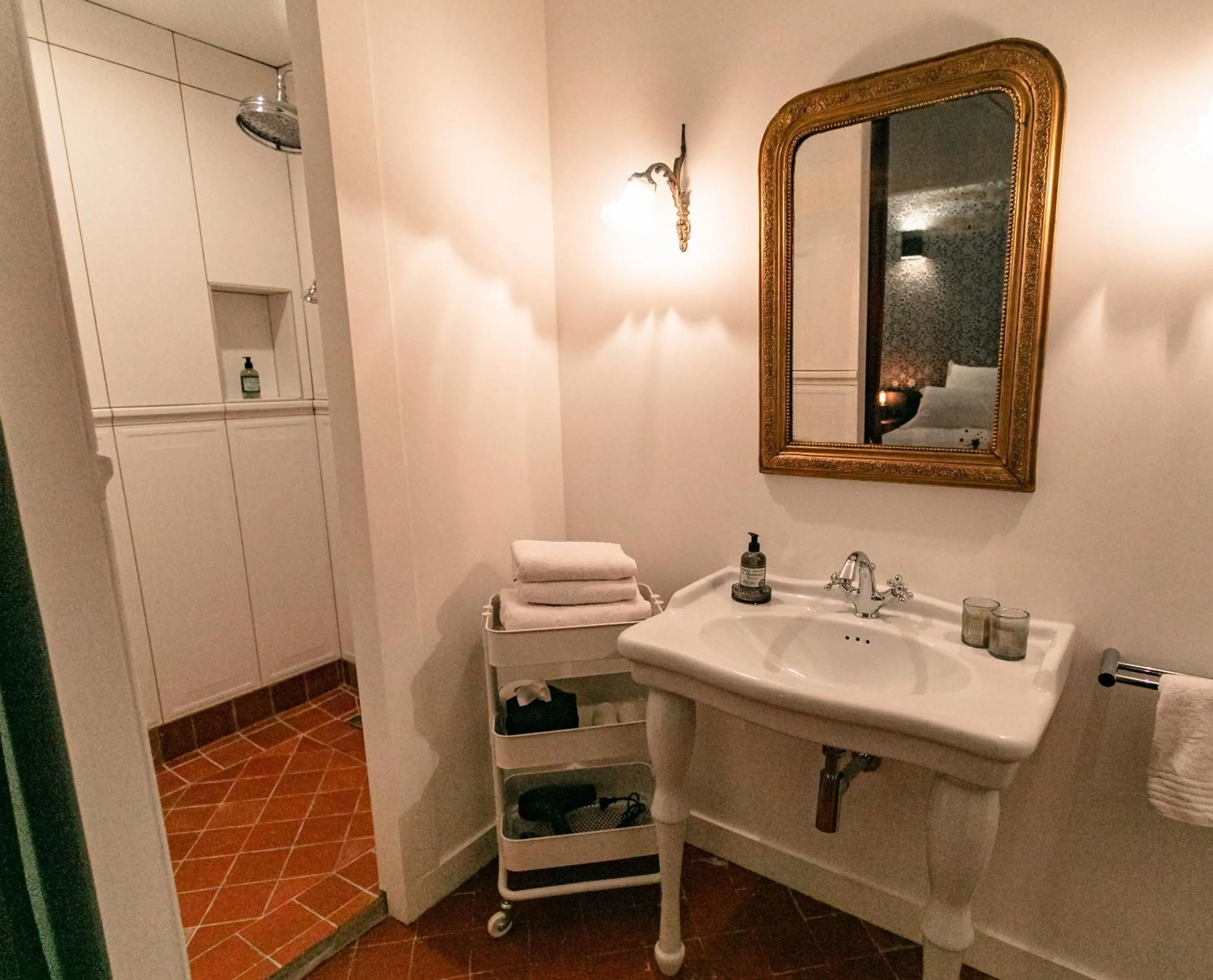 Bathroom in Gabrielle Jeanne