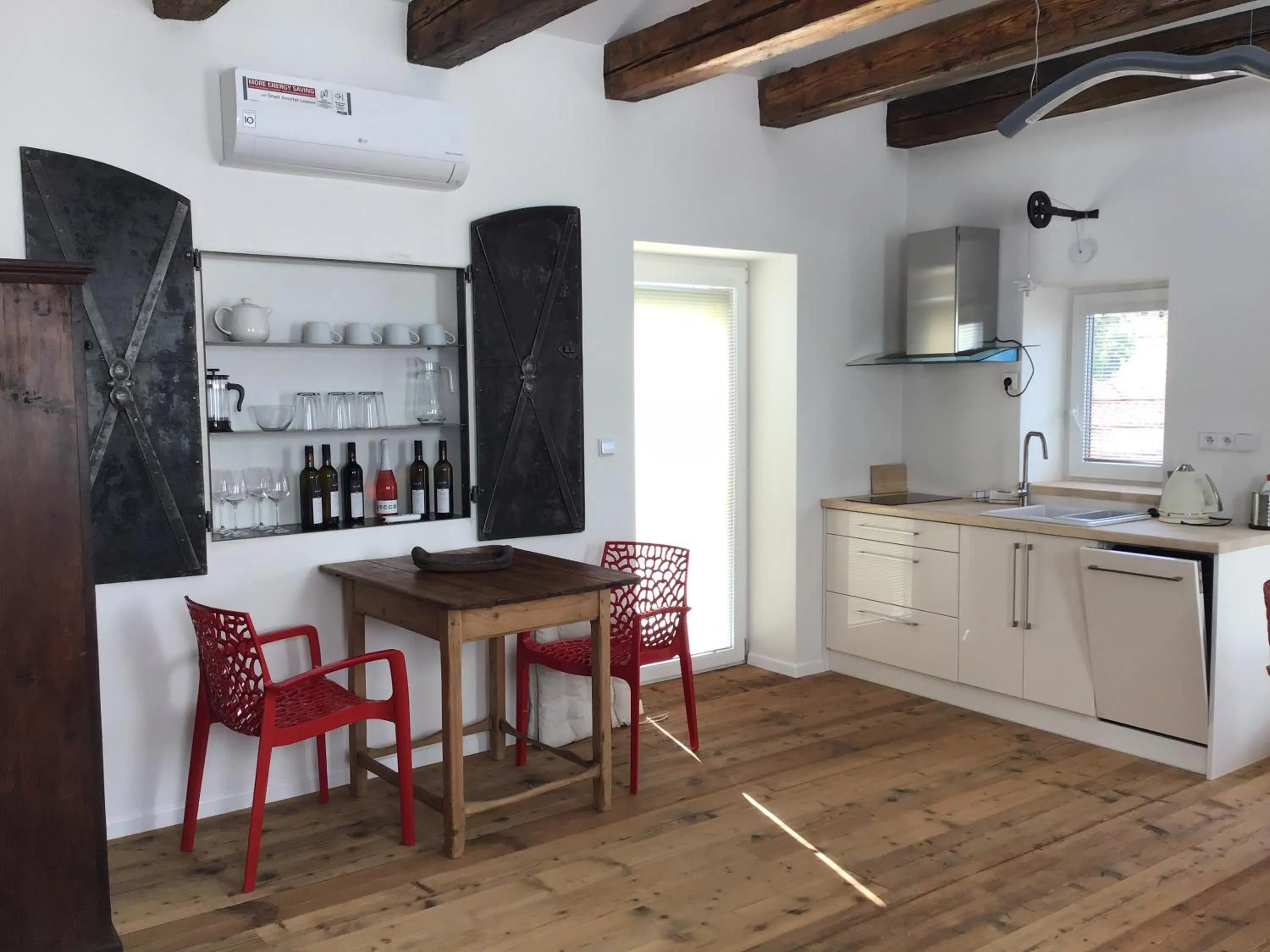 Kitchen or kitchenette in Apartmány Sebastian