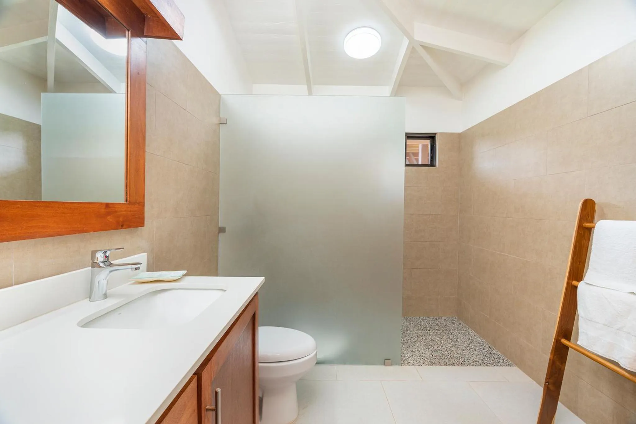 Shower in Cafe Playa Negra Hotel