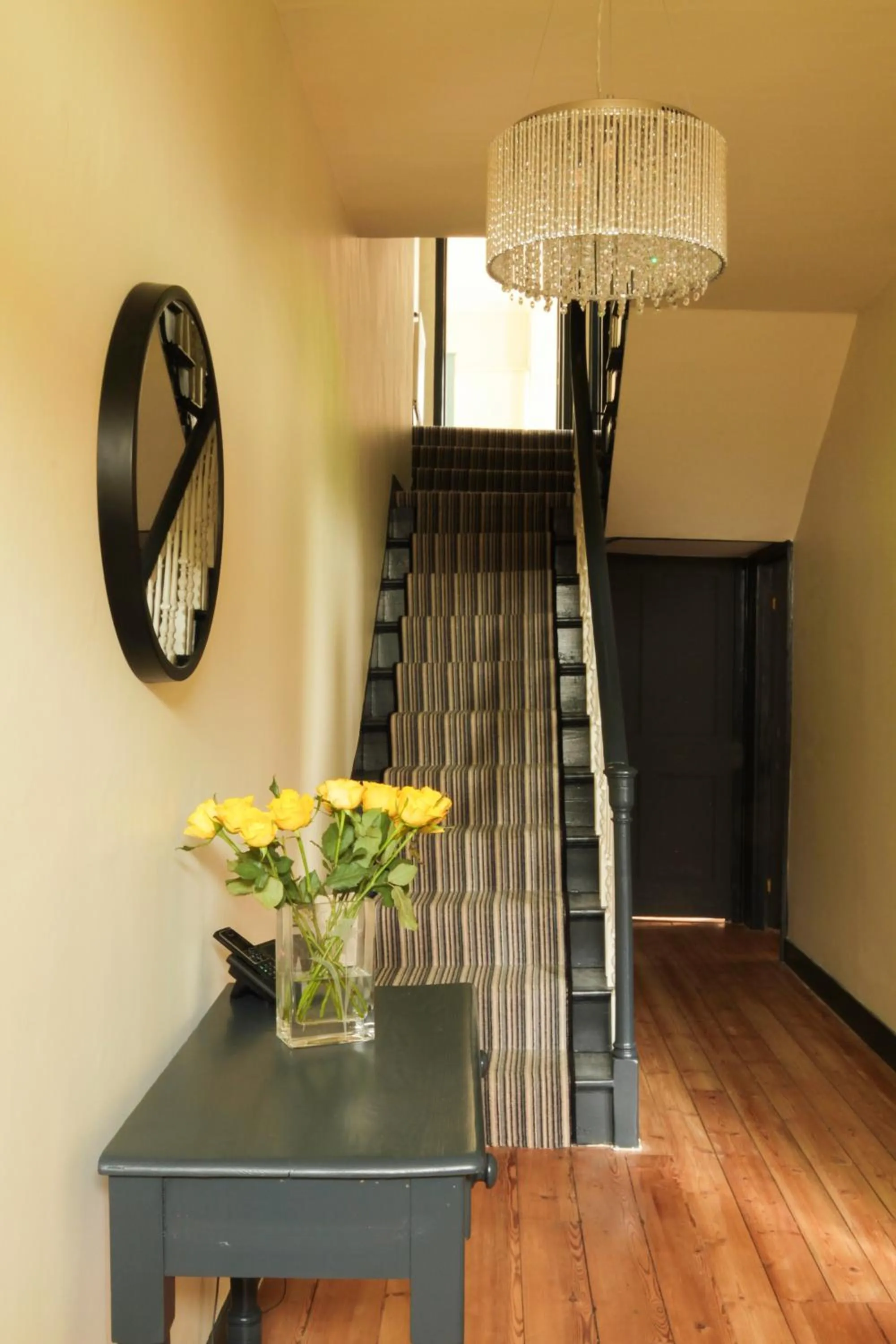 Facade/entrance in Number 6