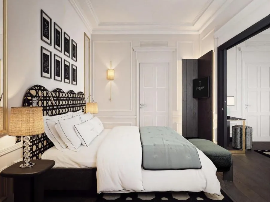 Bed in Le Burgundy Paris