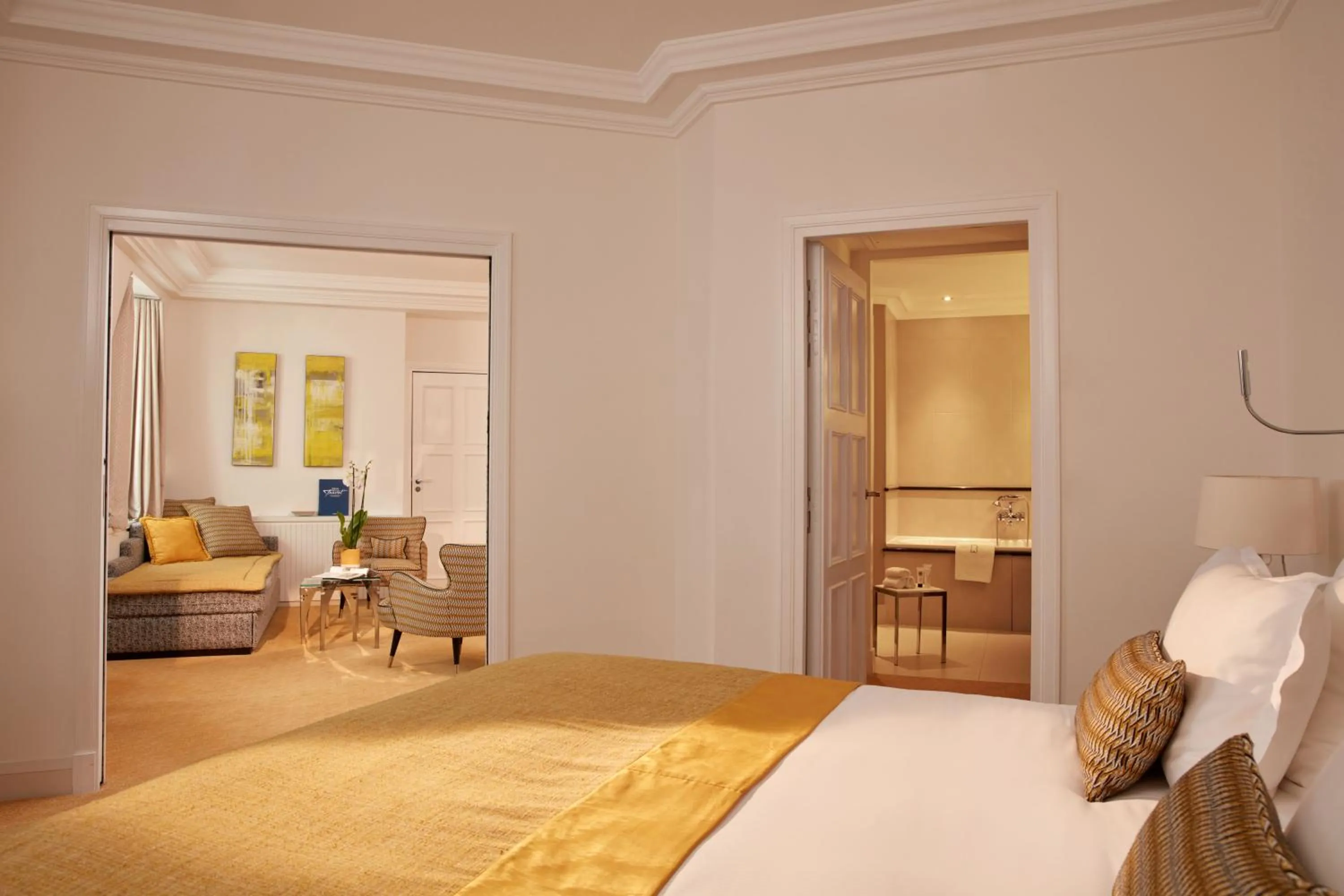 Bed in Le Burgundy Paris