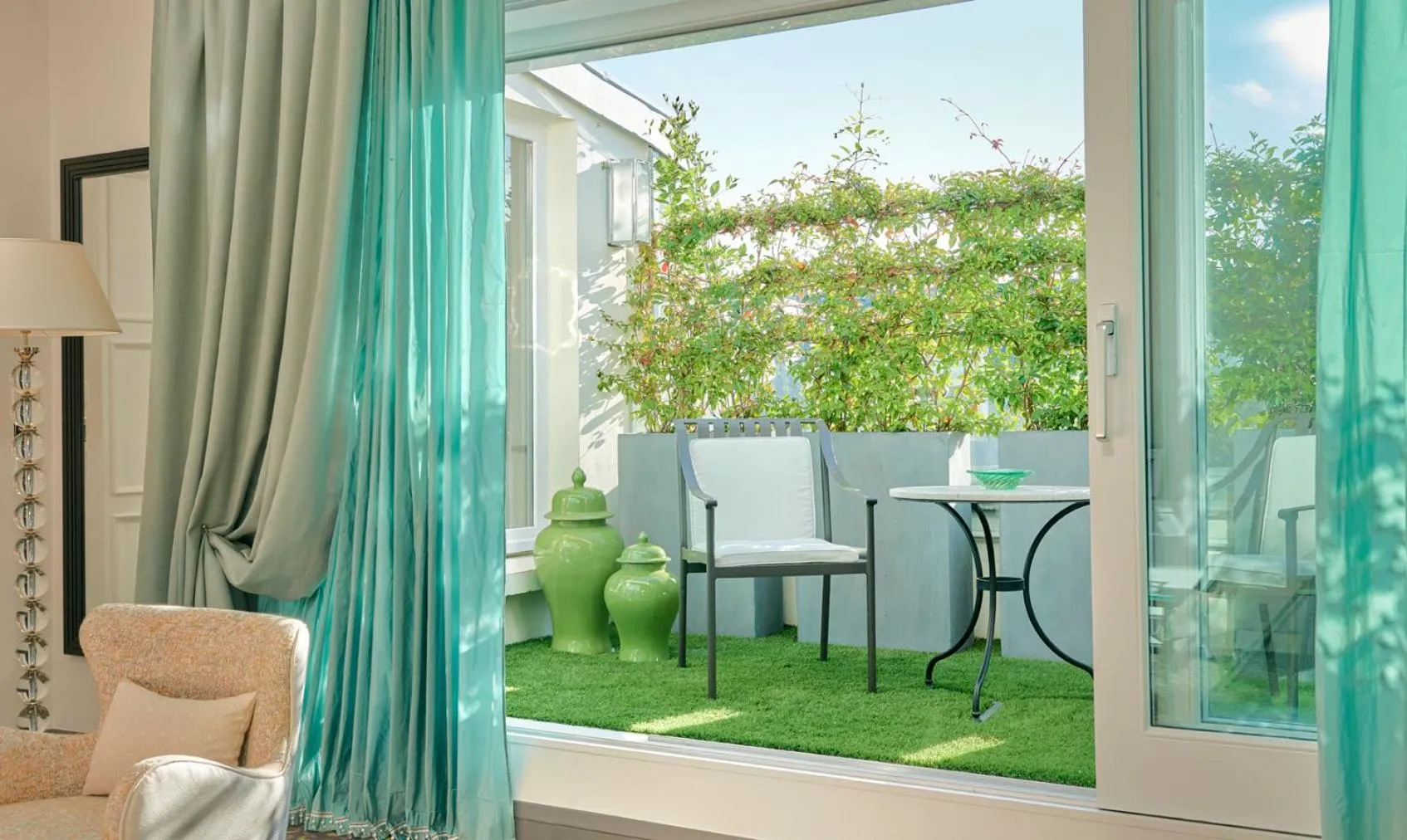 Balcony/Terrace in Le Burgundy Paris