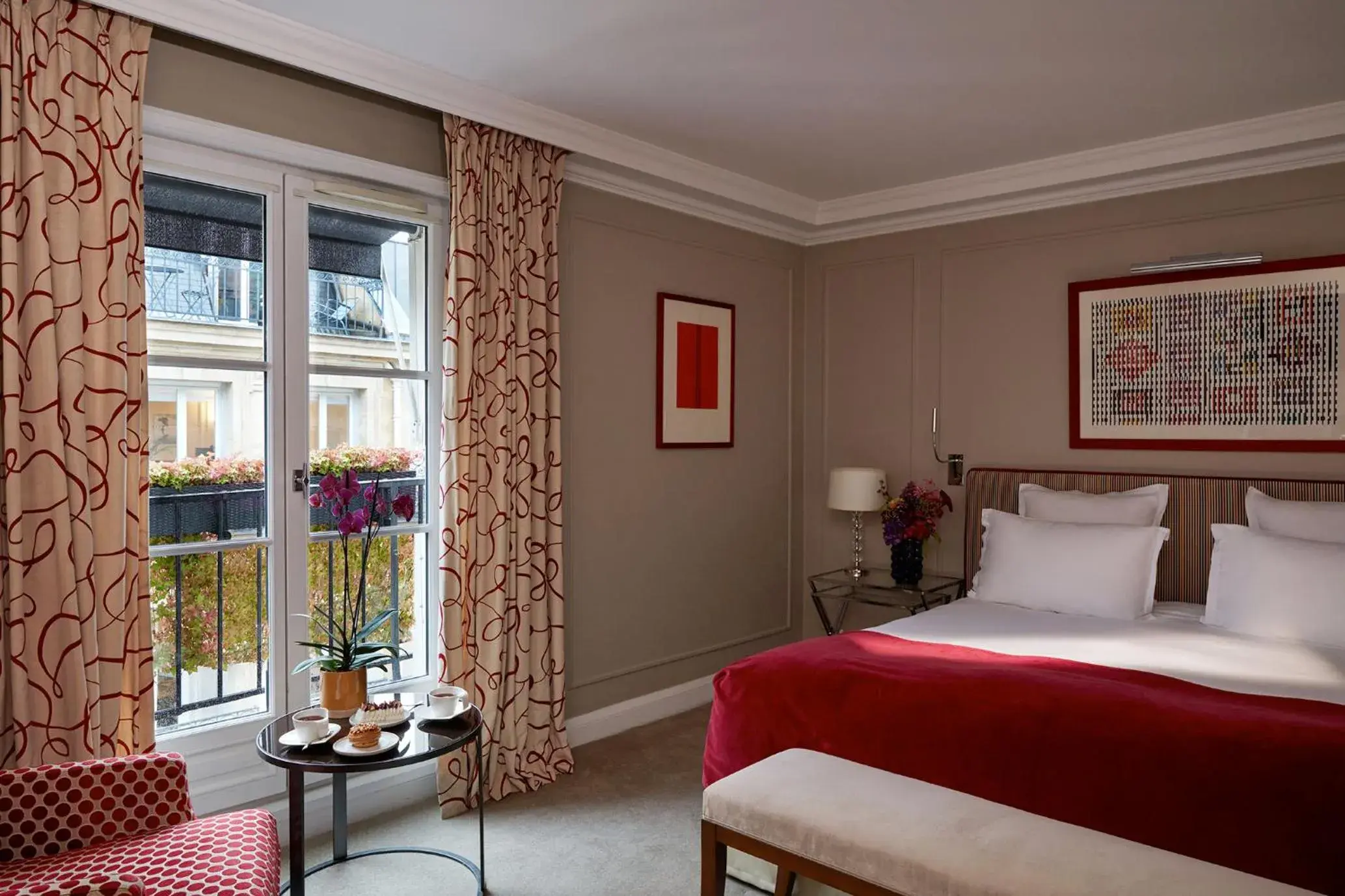 Deluxe Double Room with Balcony in Le Burgundy Paris Deluxe Double Room with Balcony in Le Burgundy Paris
