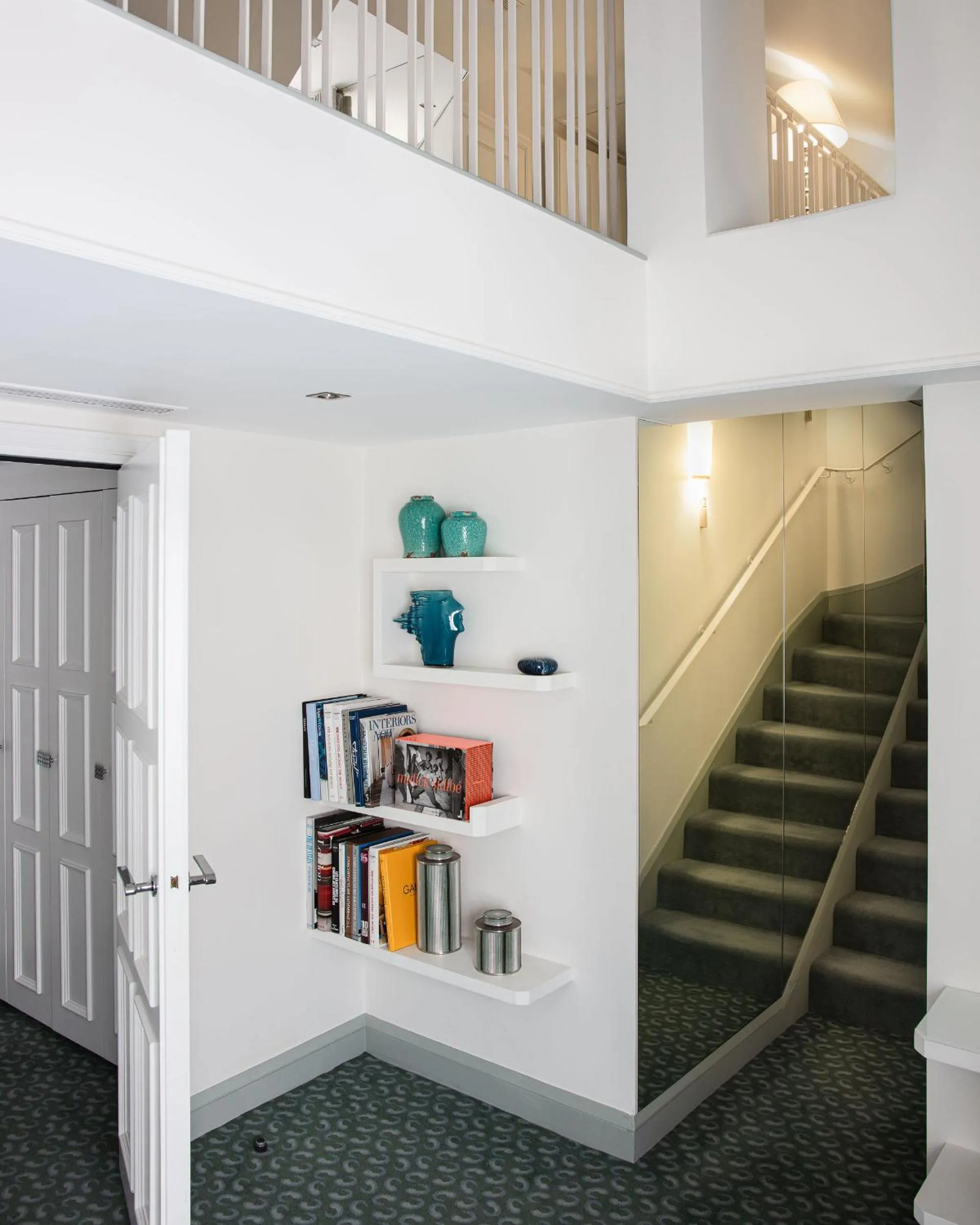 Library in Le Burgundy Paris