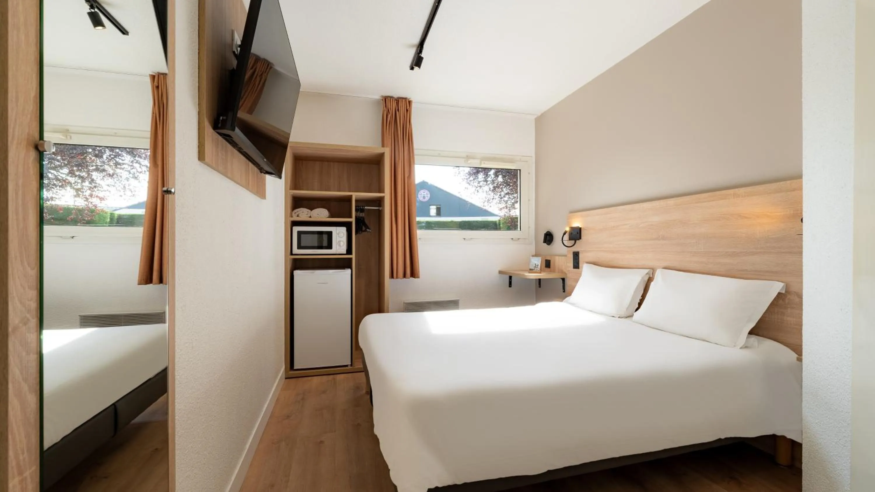 Toilet, Bed in KYRIAD ECO LILLE SUD - Noyelles Godault