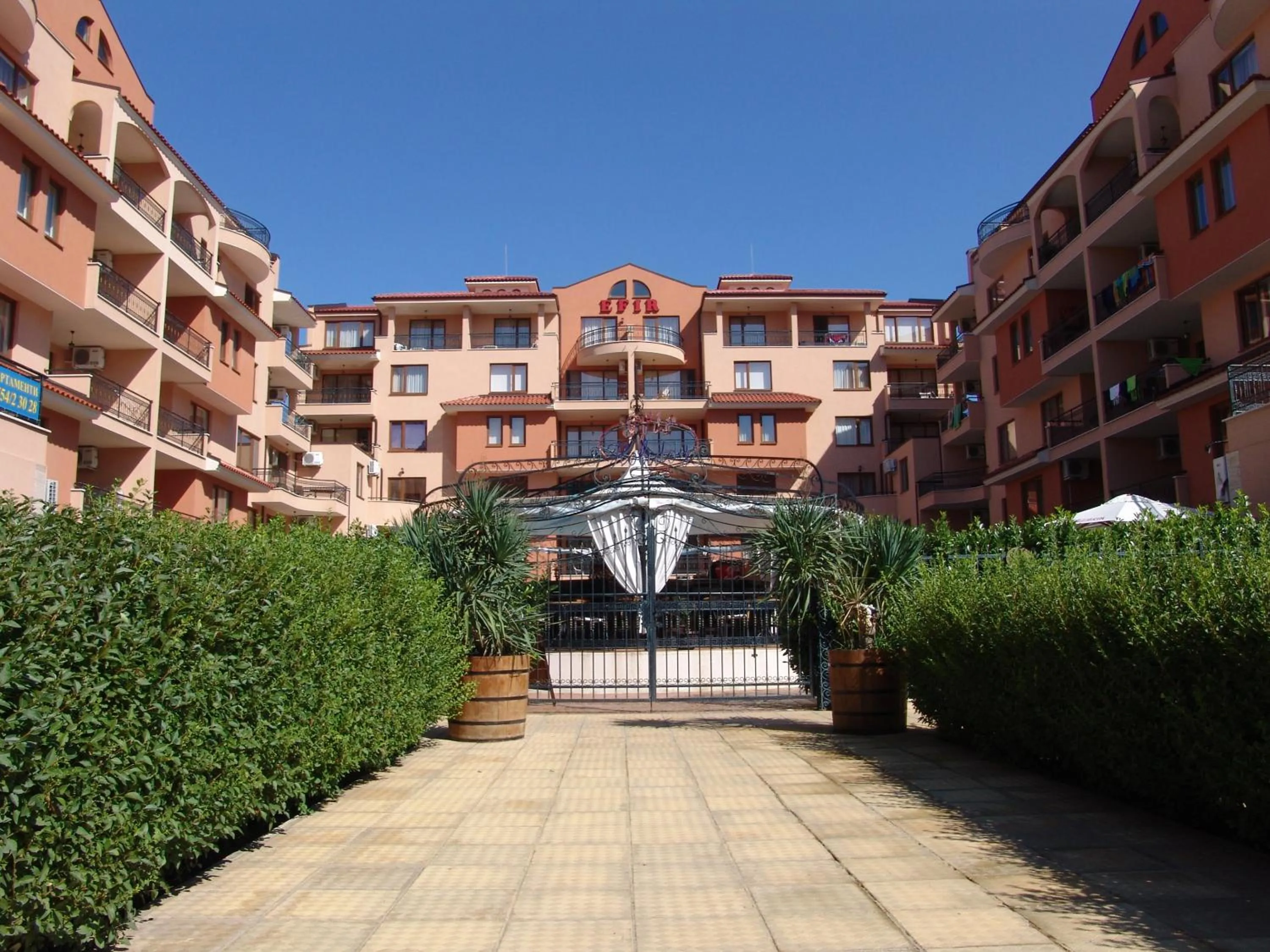 Facade/entrance in Apart Hotel Efir