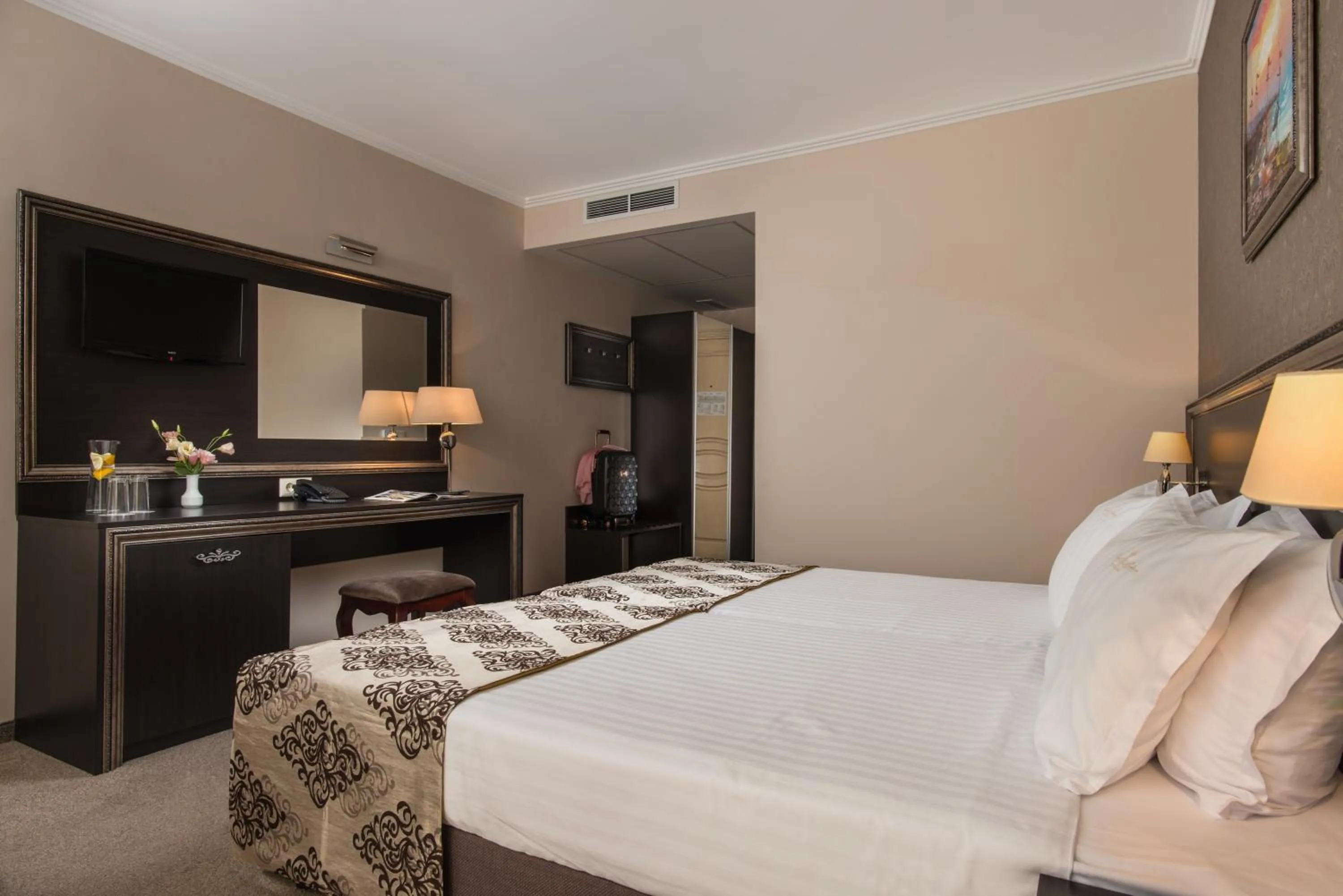 Bedroom, Bed in Hotel & SPA Diamant Residence - All Inclusive