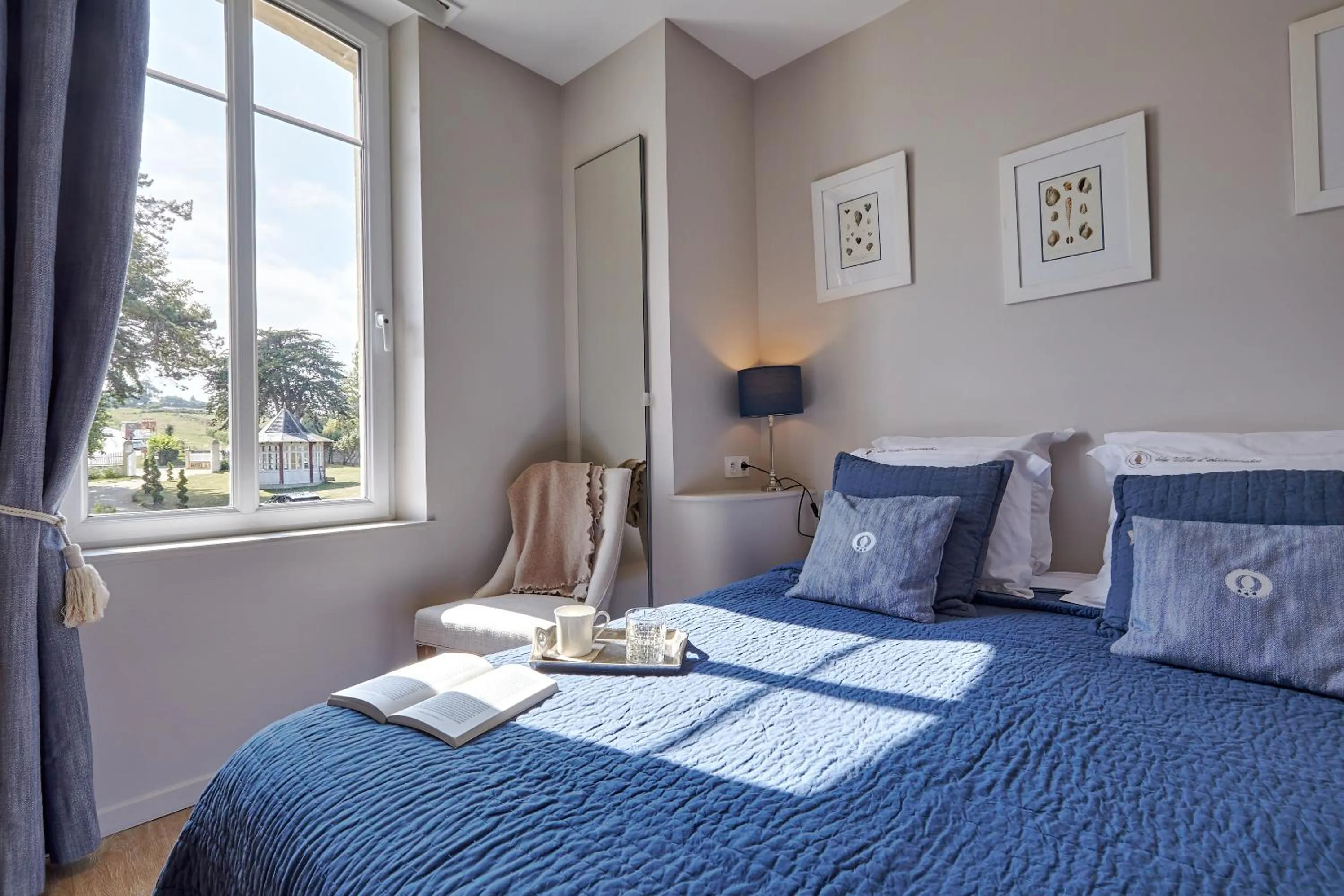 Bed in Les Villas d'Arromanches, Teritoria