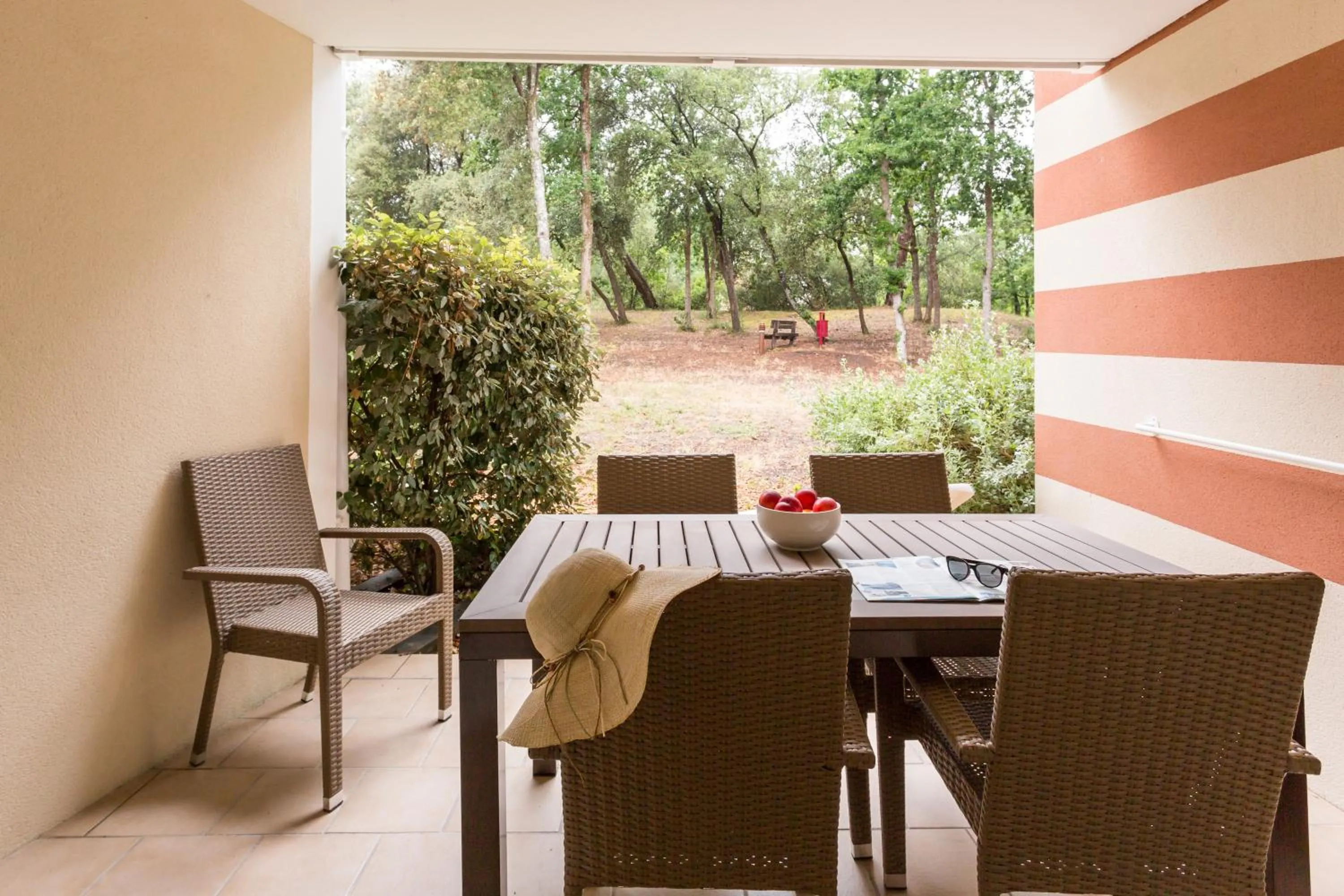 Patio in Résidence Pierre & Vacances Les Dunes du Médoc
