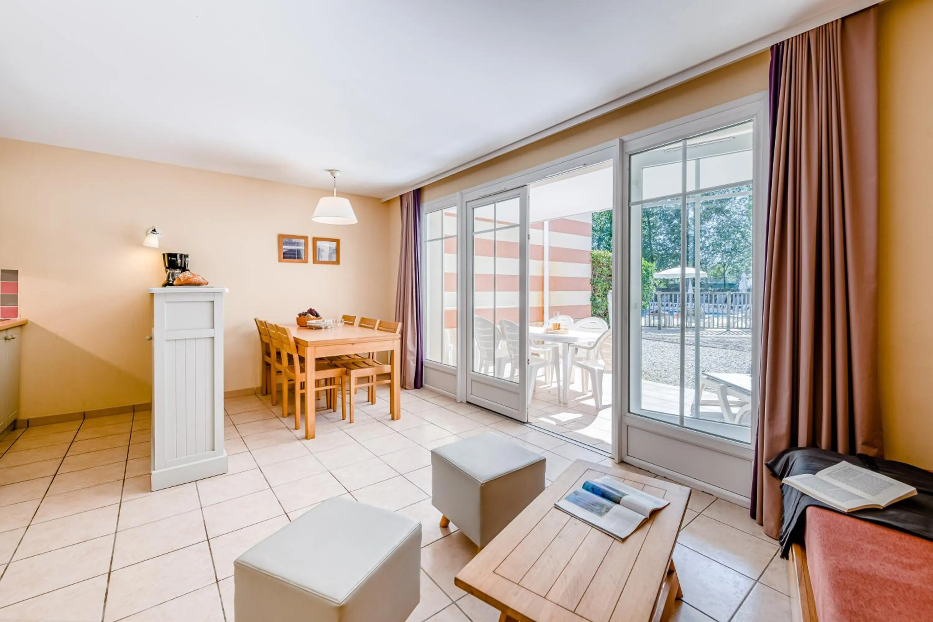 Kitchen or kitchenette in Résidence Pierre & Vacances Les Dunes du Médoc