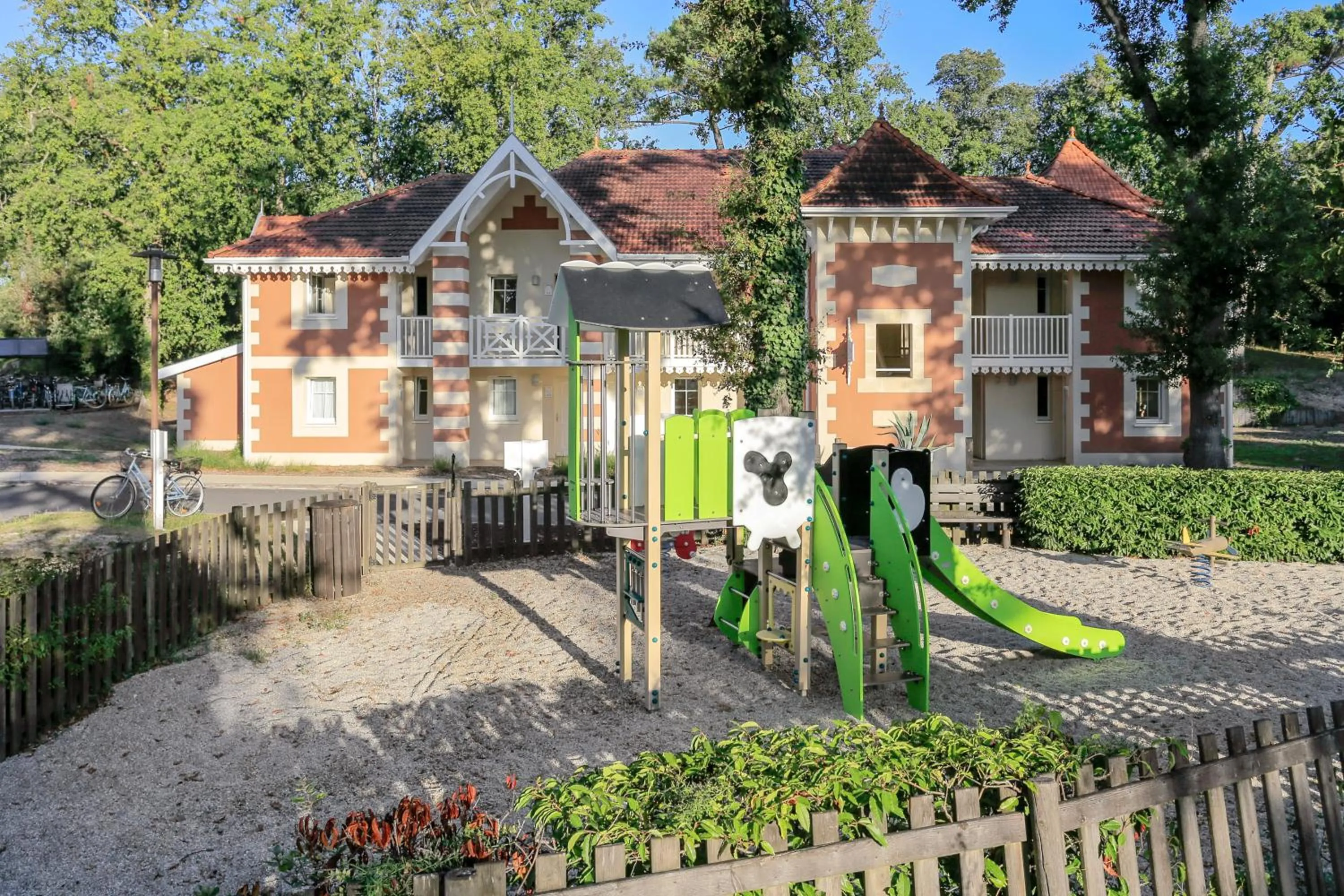 Property building in Résidence Pierre & Vacances Les Dunes du Médoc