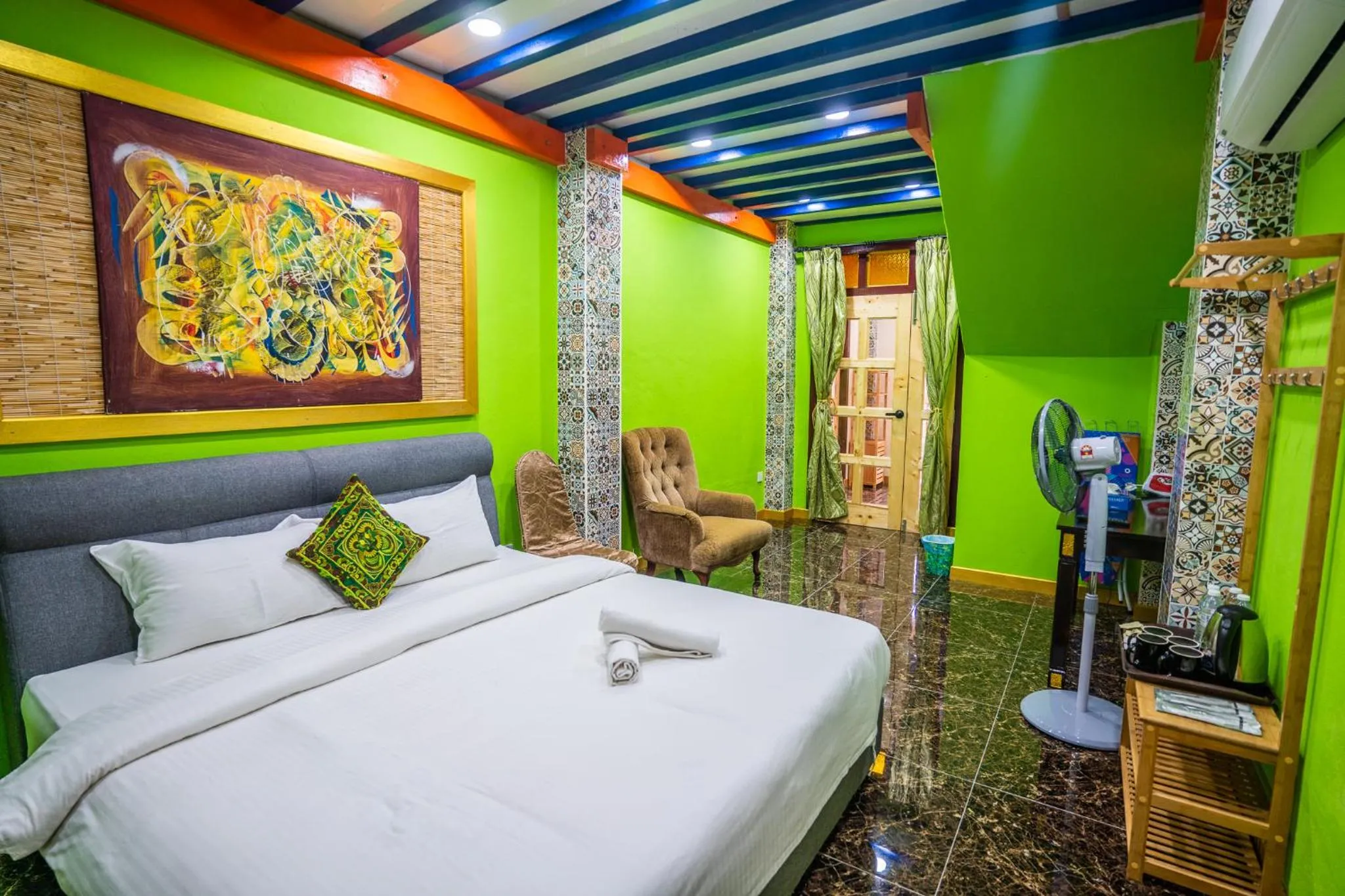 Photo of the whole room, Bed in Lost Paradise Resort