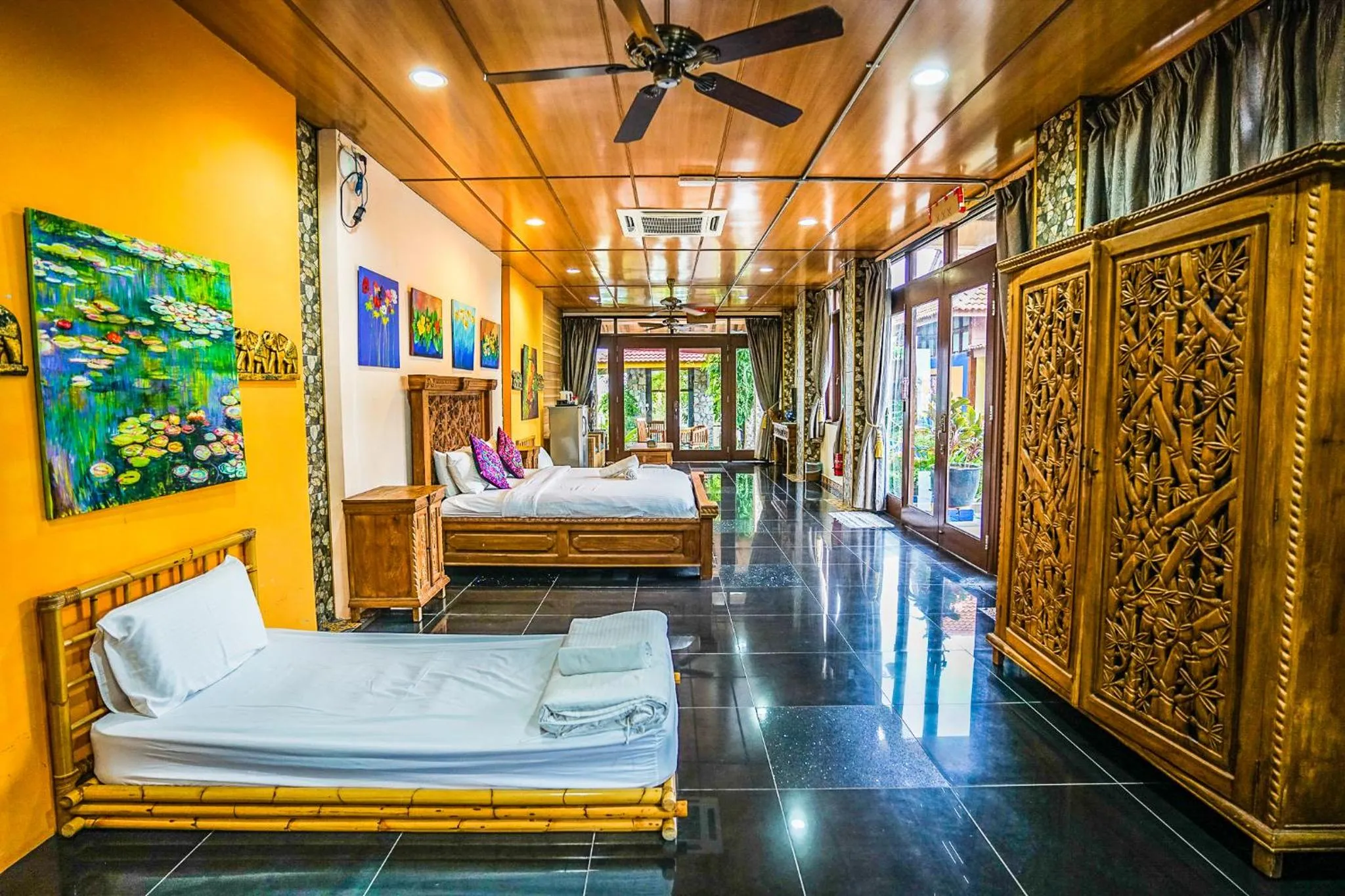 Photo of the whole room, Bed in Lost Paradise Resort