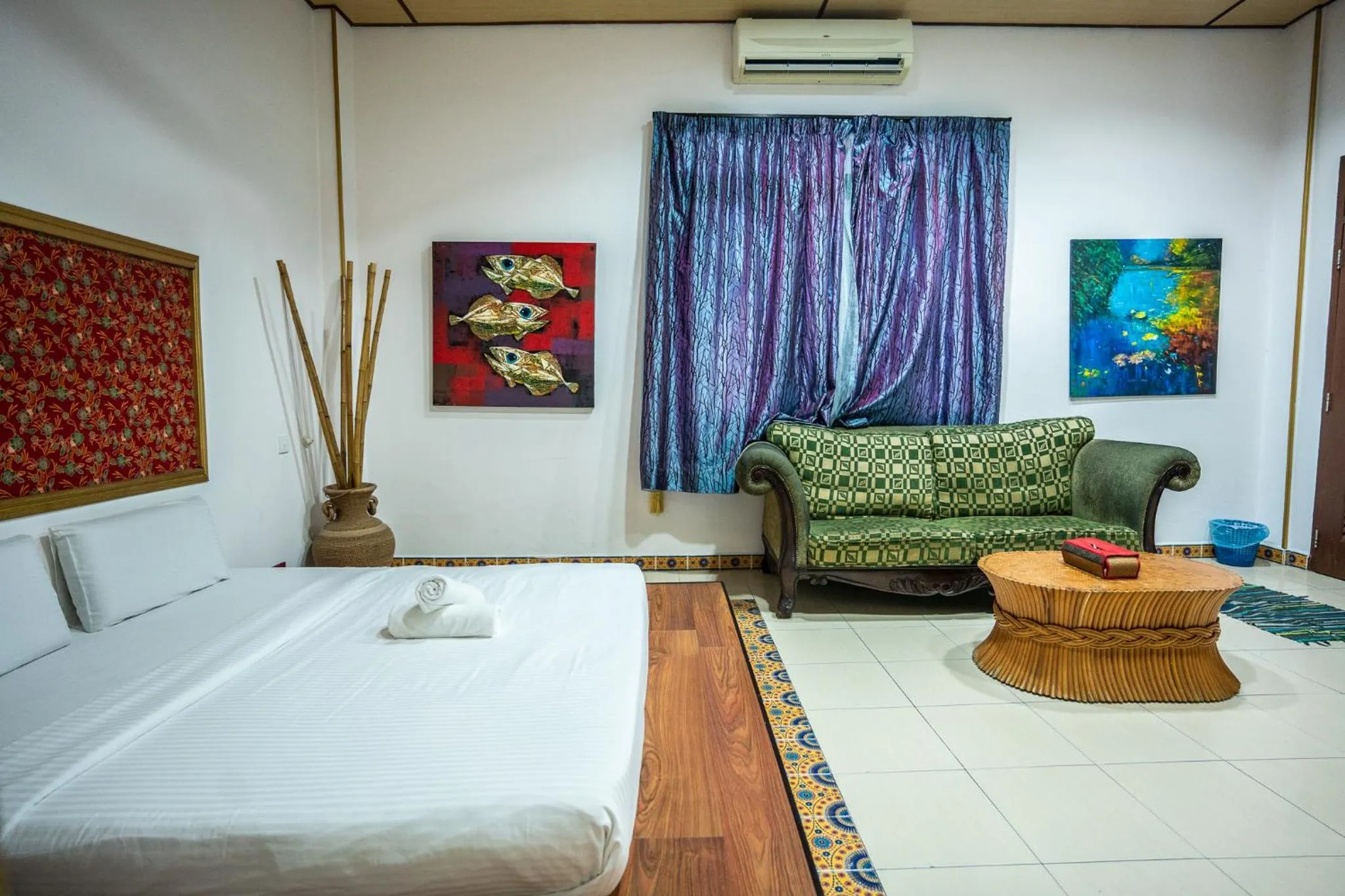 Photo of the whole room, Bed in Lost Paradise Resort