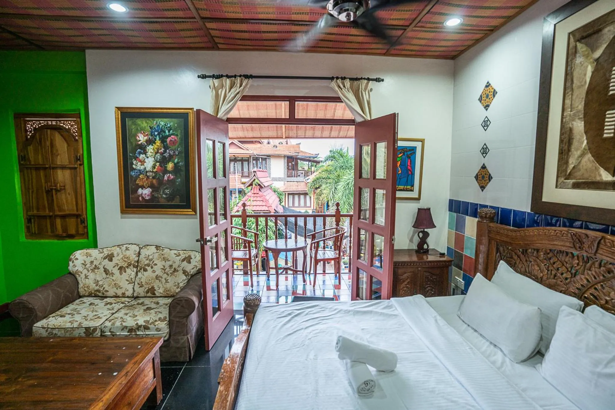 Photo of the whole room, Bed in Lost Paradise Resort