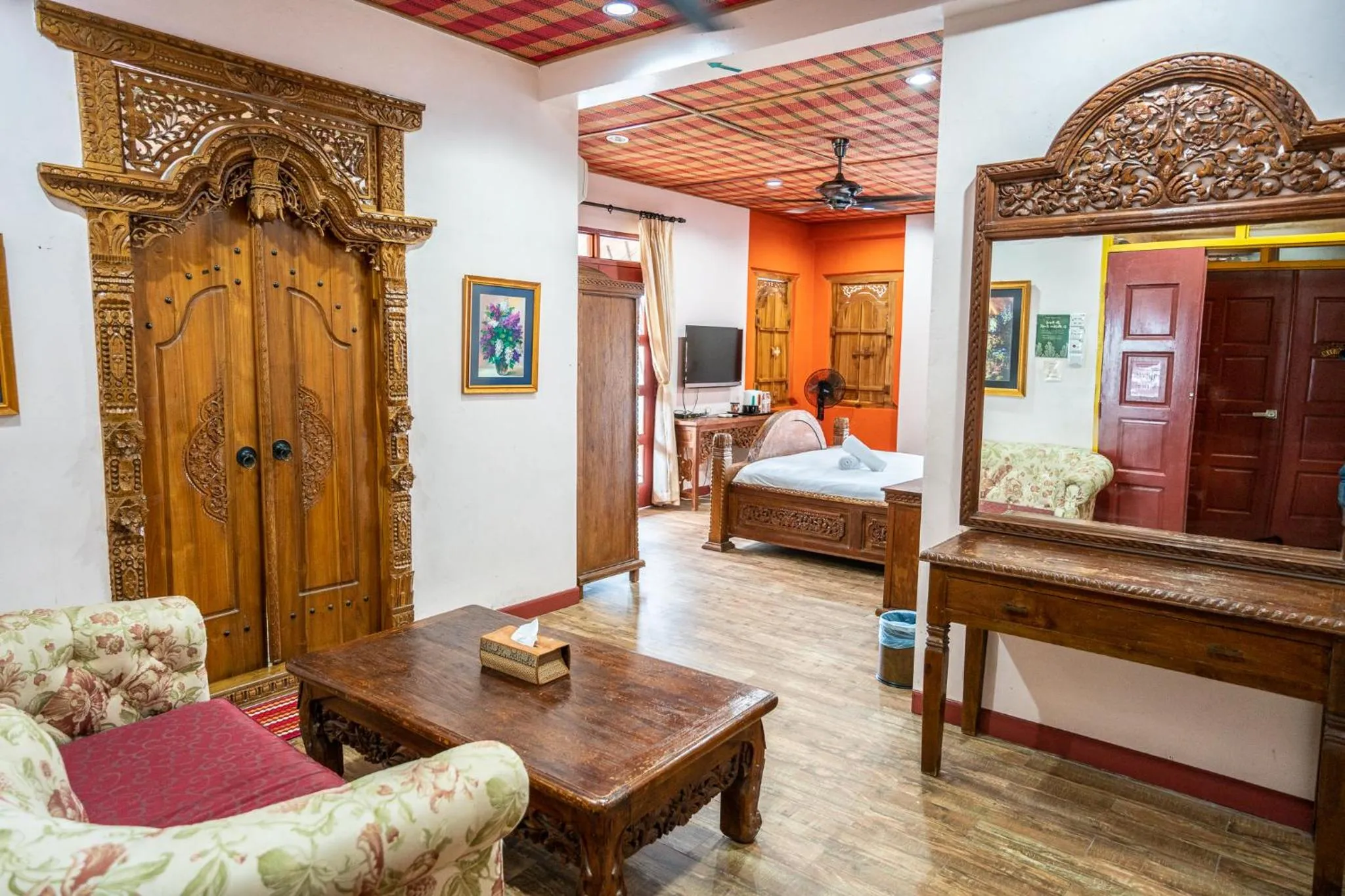 Photo of the whole room, Bed in Lost Paradise Resort