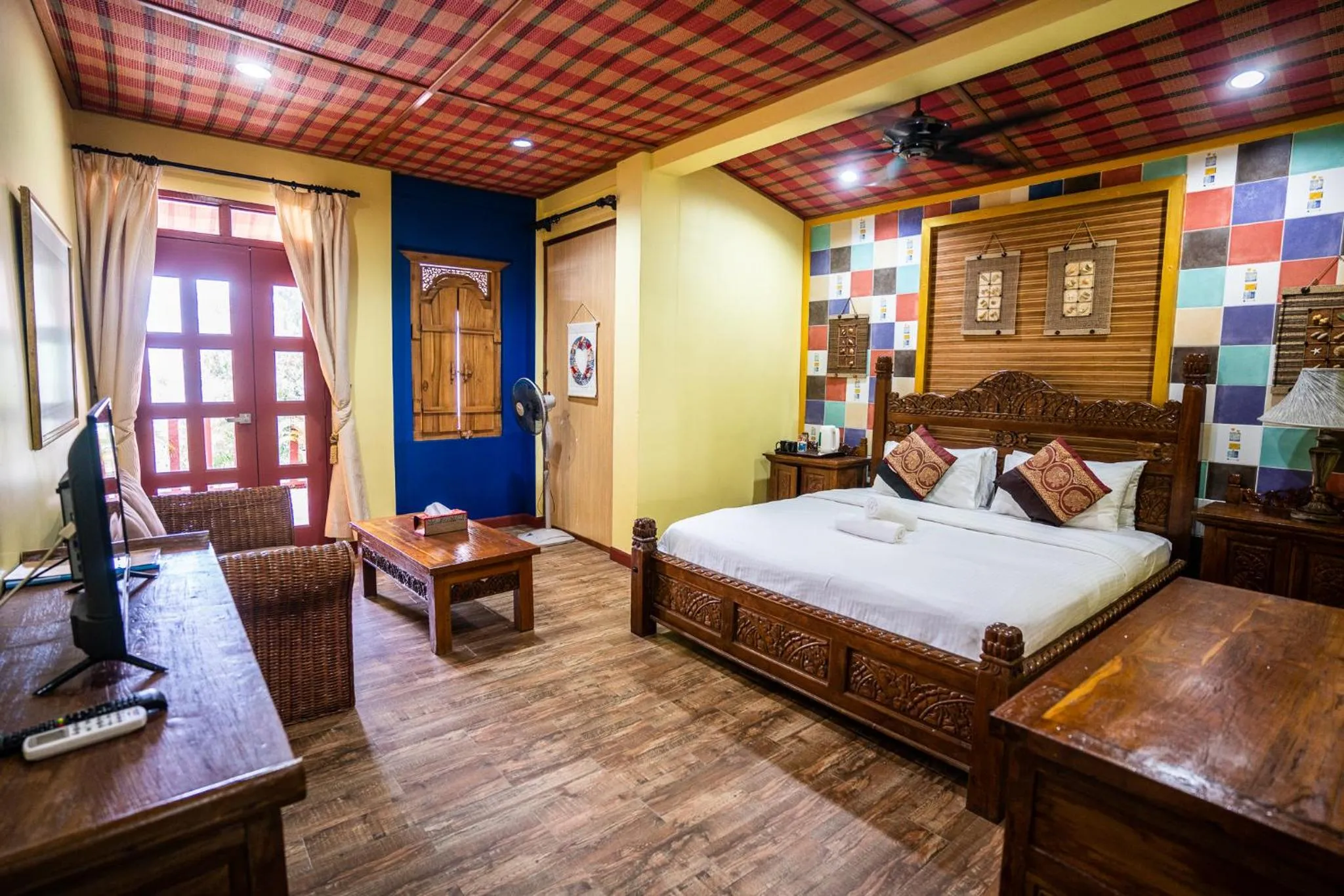Photo of the whole room, Bed in Lost Paradise Resort