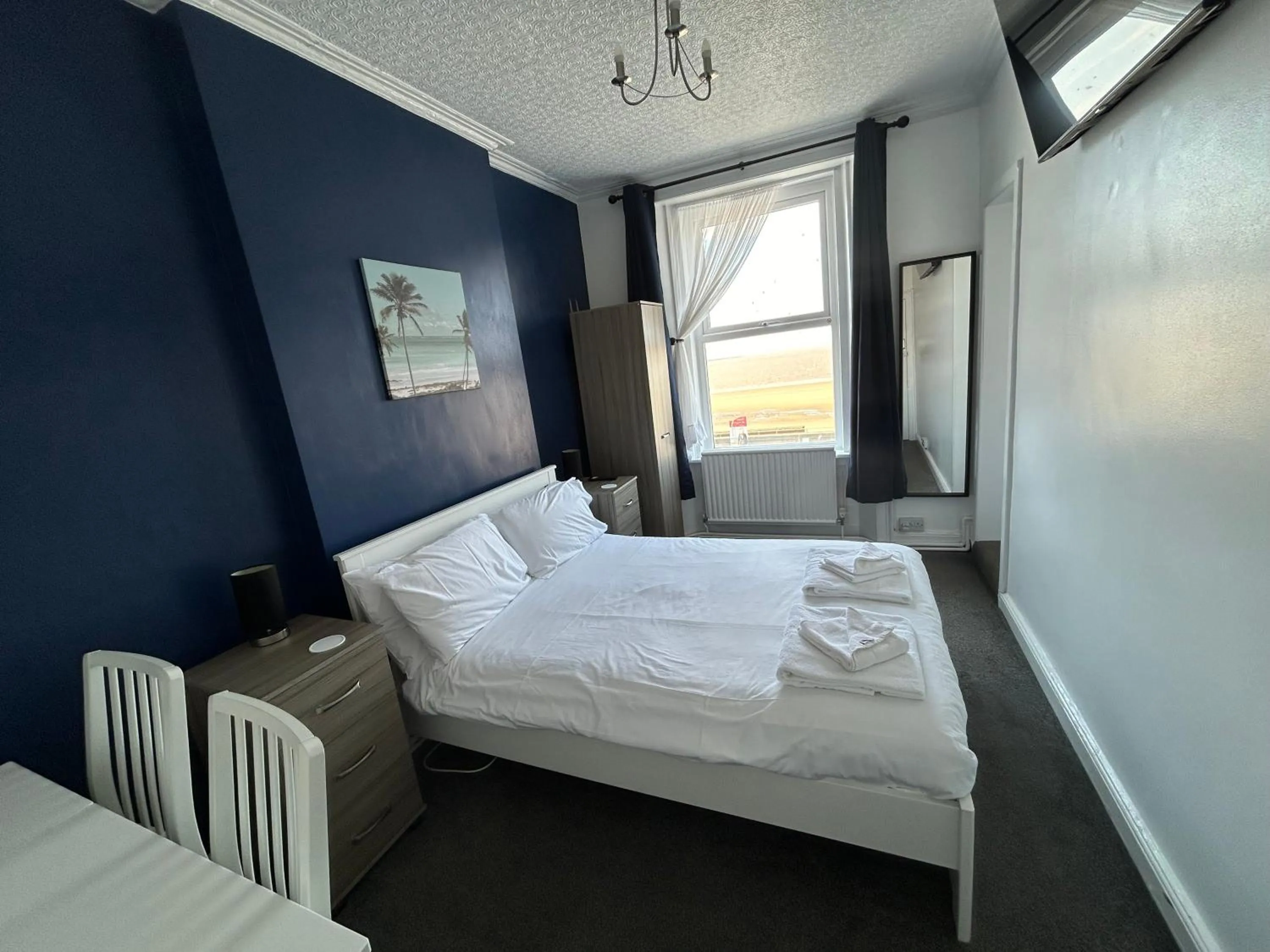 Photo of the whole room, Bed in The Royal Clarence Hotel (on the Seafront)