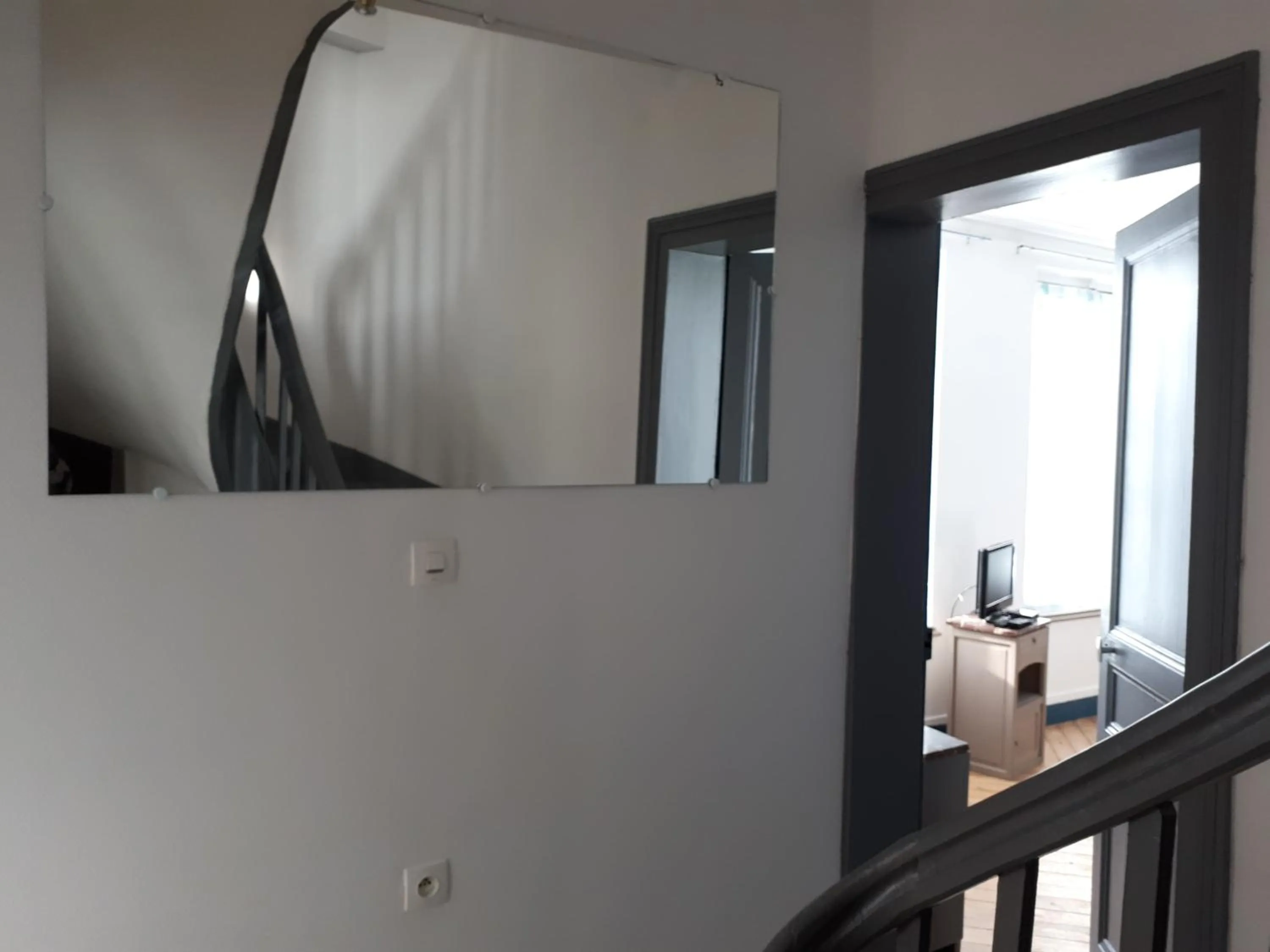 Photo of the whole room in Restaurant & Chambres d'Hôtes L'Eau Vive