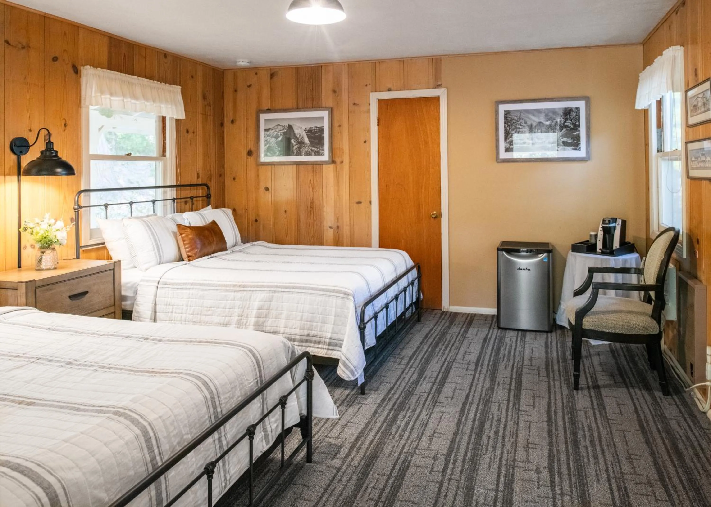 Photo of the whole room, Bed in Inn at Sugar Pine Ranch