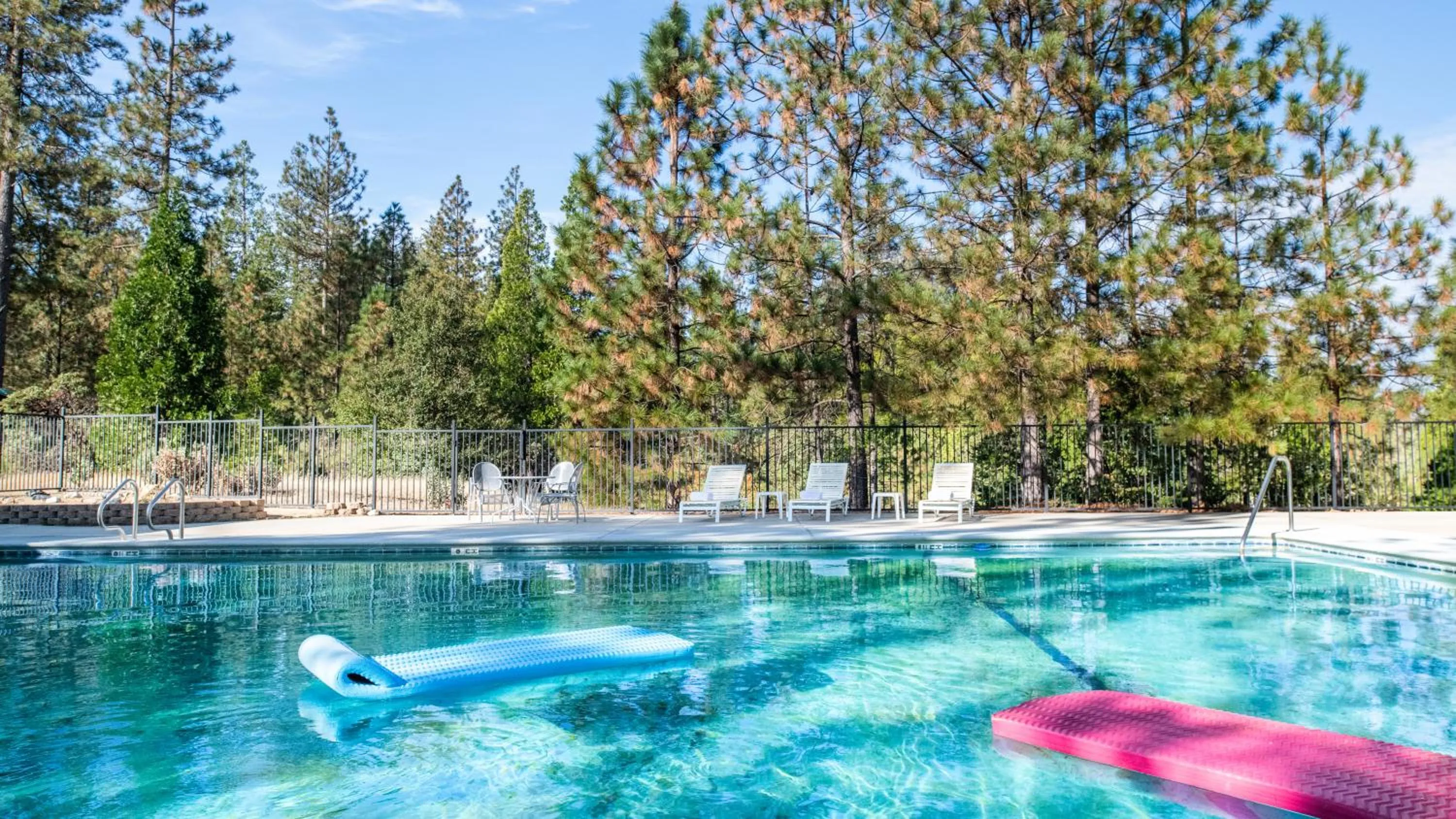 Swimming pool in Inn at Sugar Pine Ranch