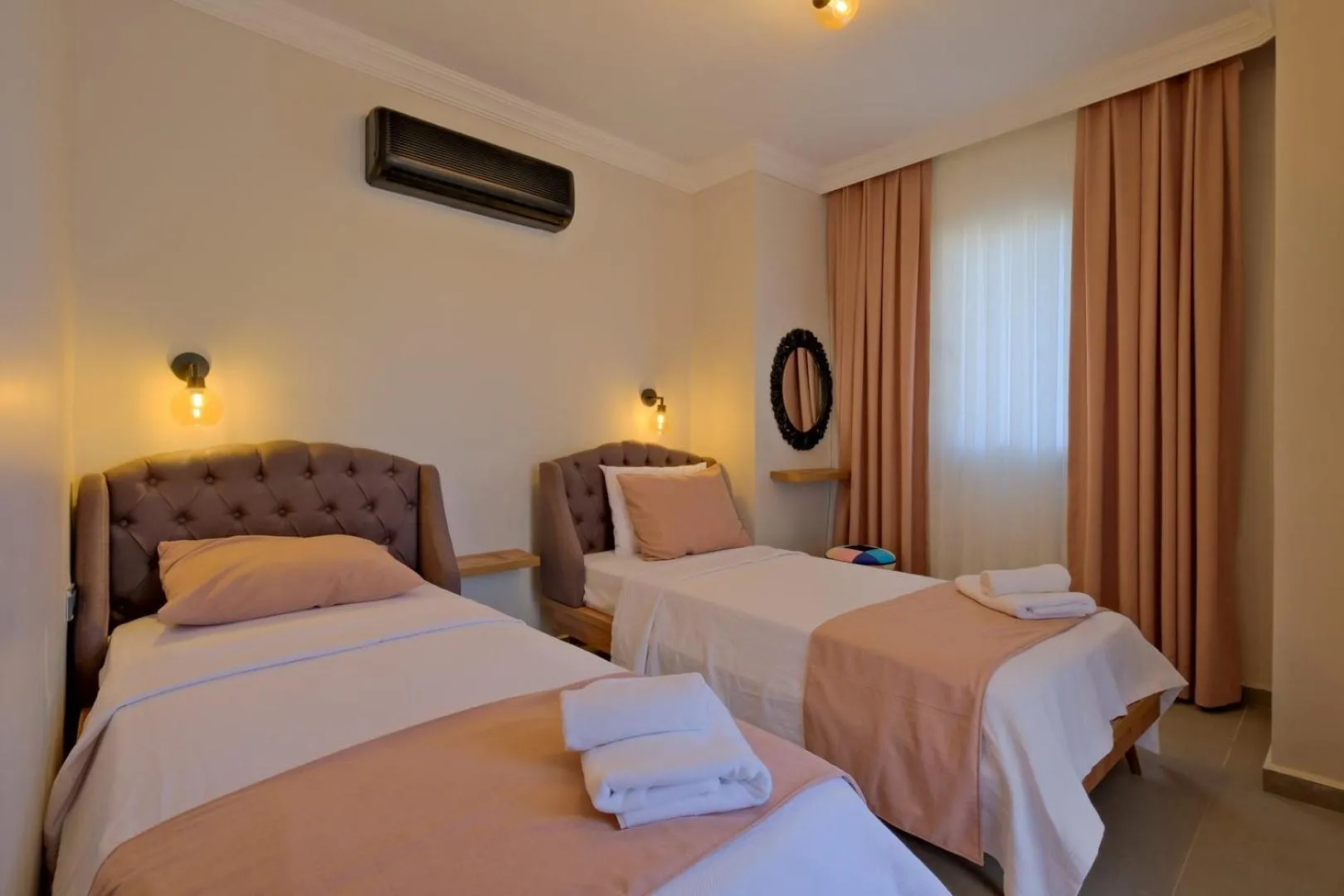 Photo of the whole room, Bed in Ciello Suites Hotel