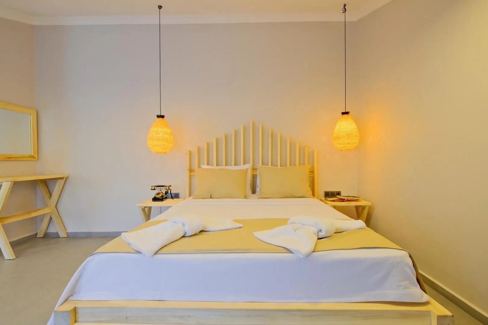 Photo of the whole room, Bed in Ciello Suites Hotel