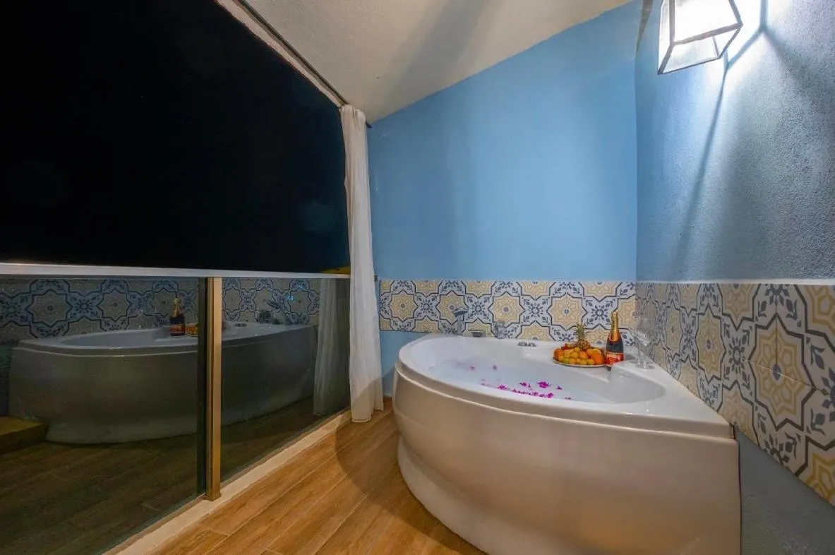Massage in Ciello Suites Hotel