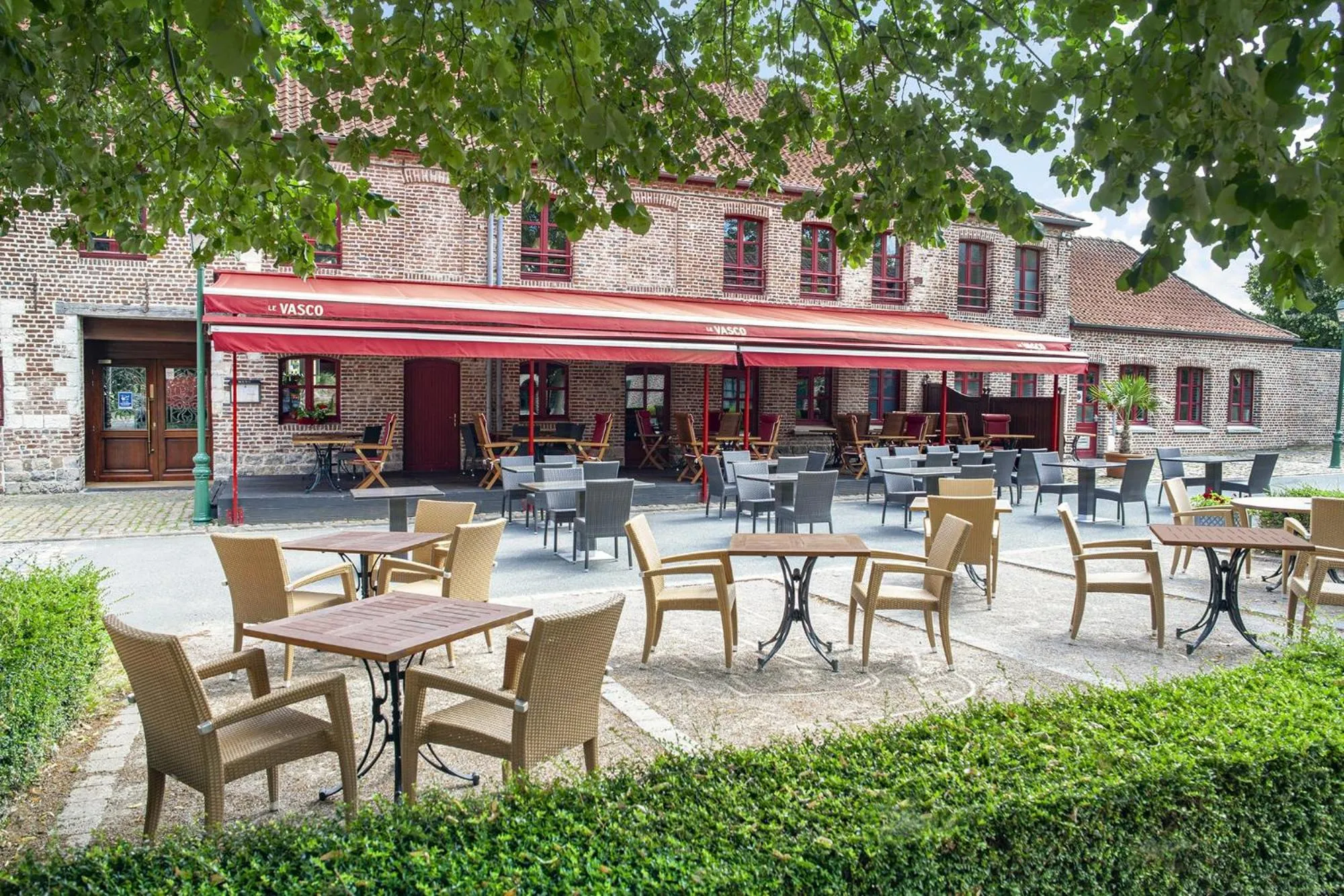 Restaurant/places to eat in La Chartreuse Du Val Saint Esprit