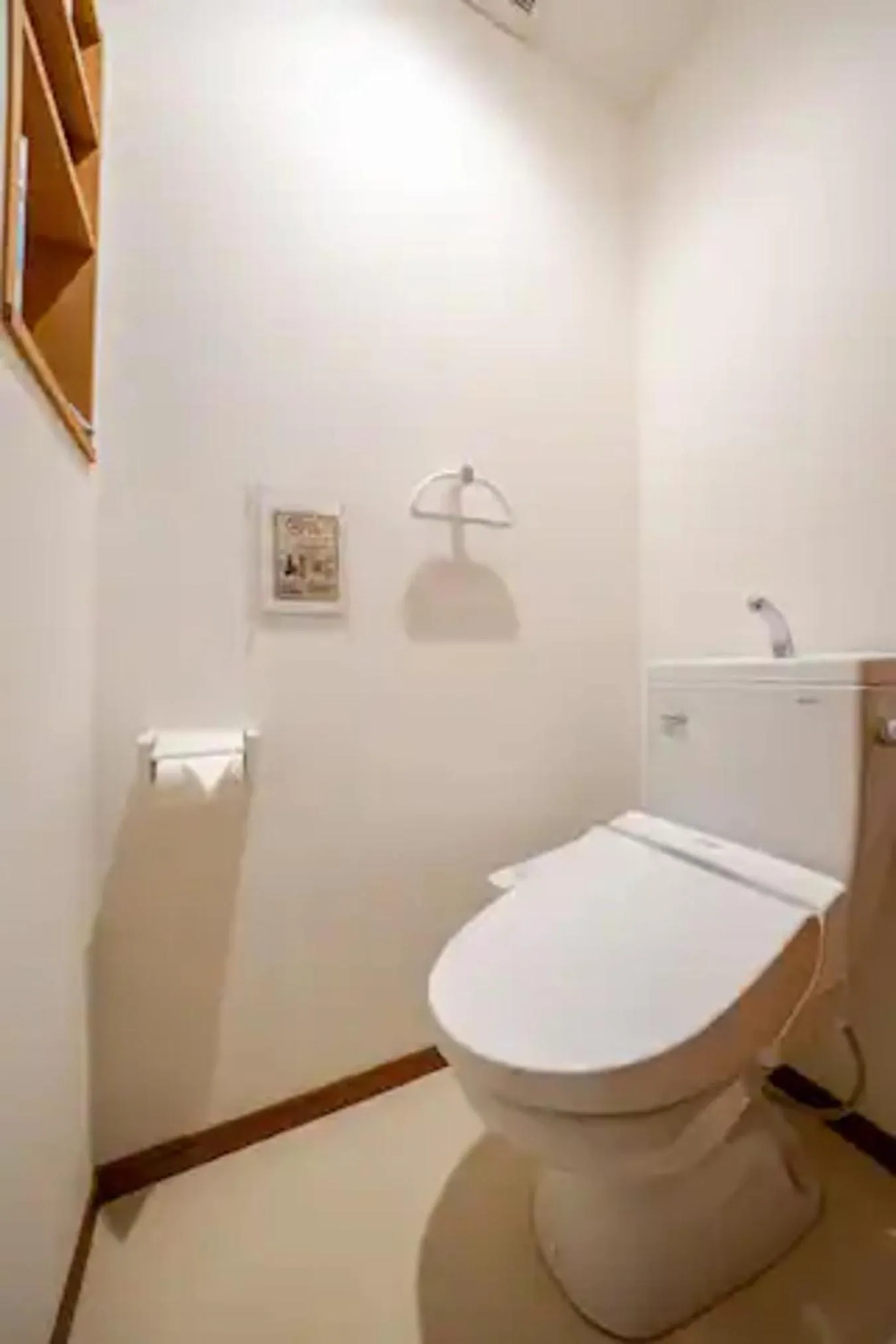 Toilet in Kanazawa-Hachitabi sorairo