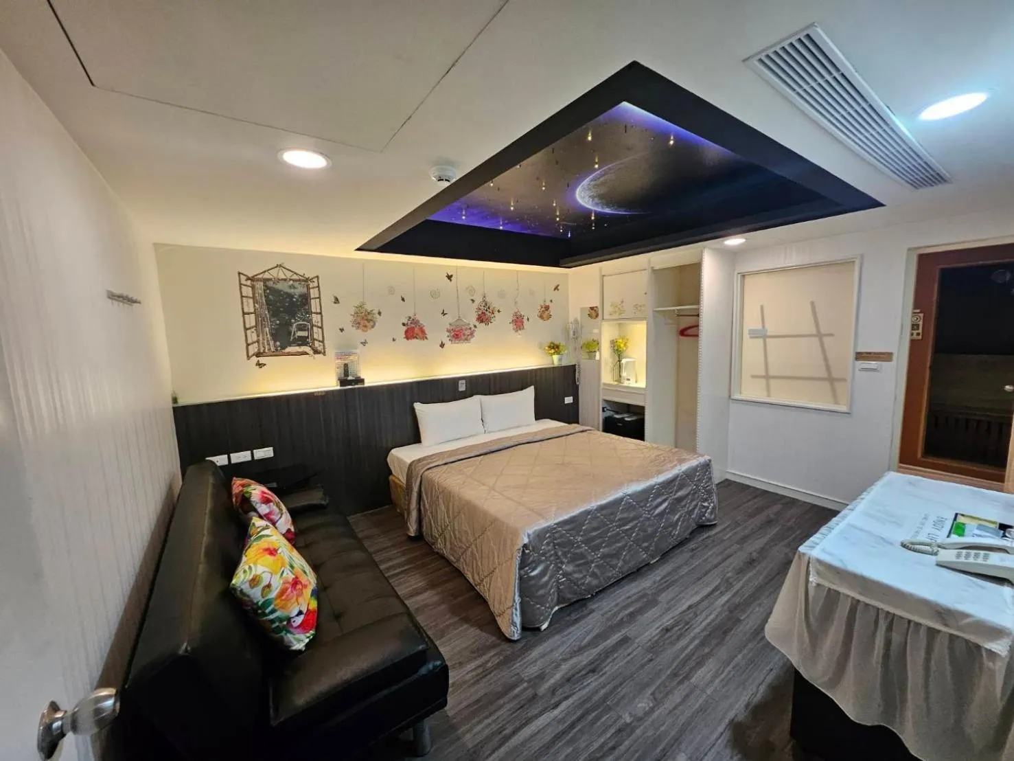 Bed in Joy Garden Hotel