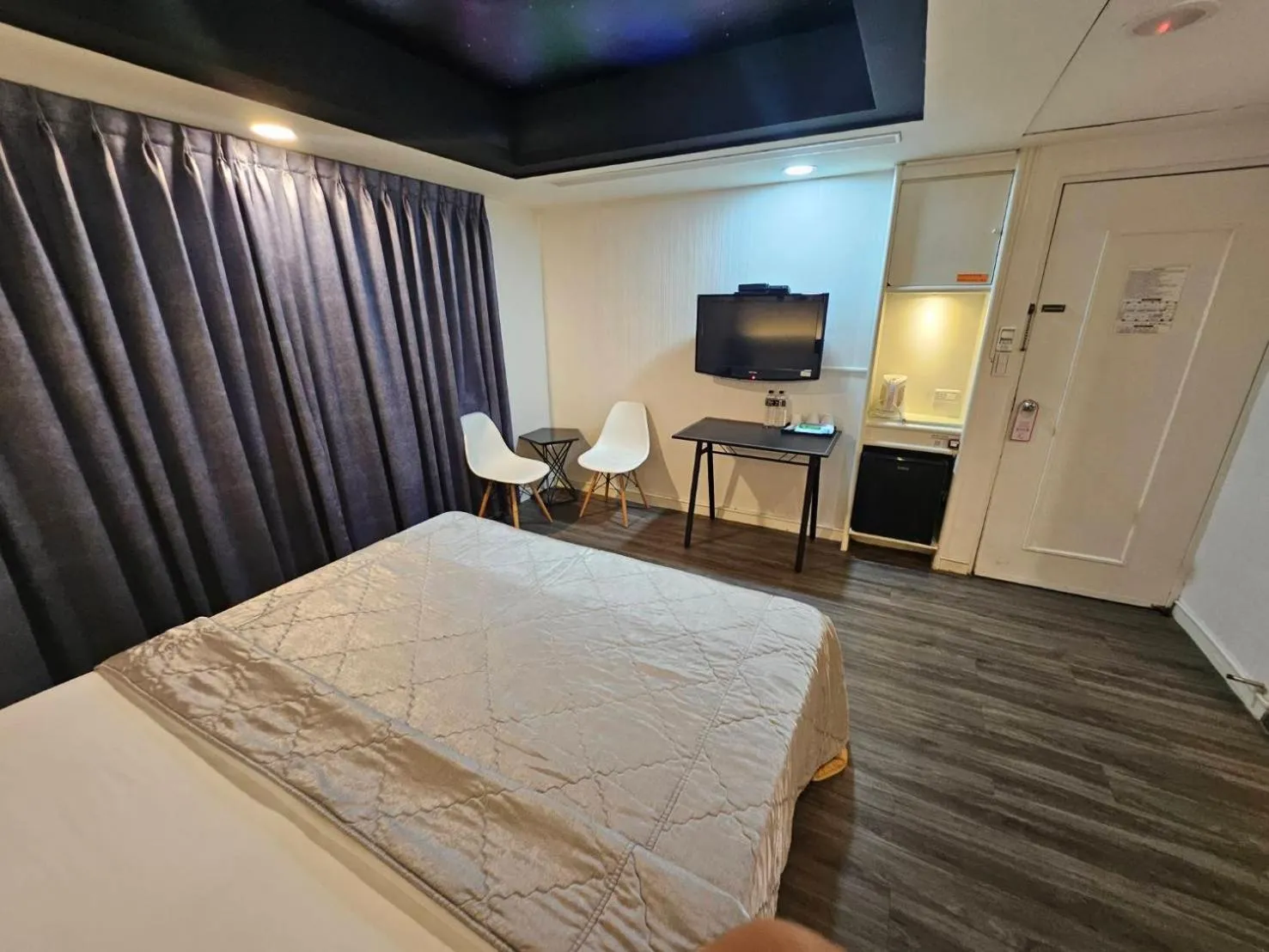 Bed in Joy Garden Hotel