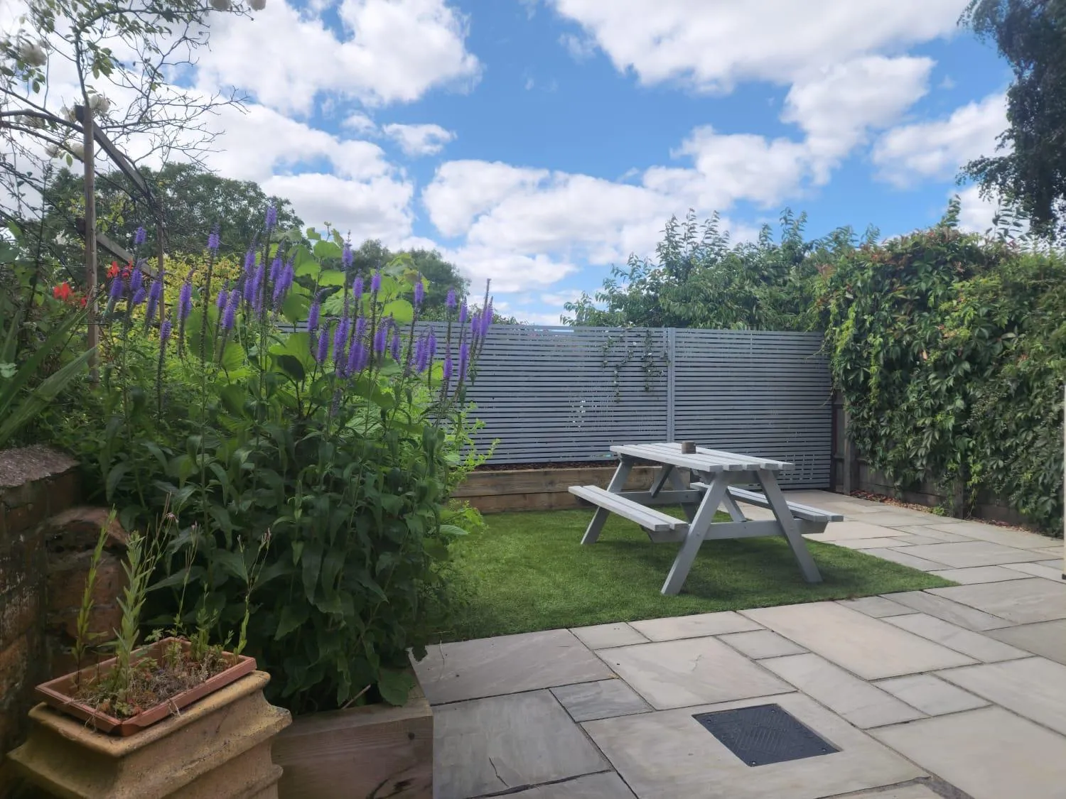 Patio in The Railway Inn MK - Victorian 3-Bedroom Home with Sauna, Jacuzzi Bath, FAST WI-FI & Free Parking