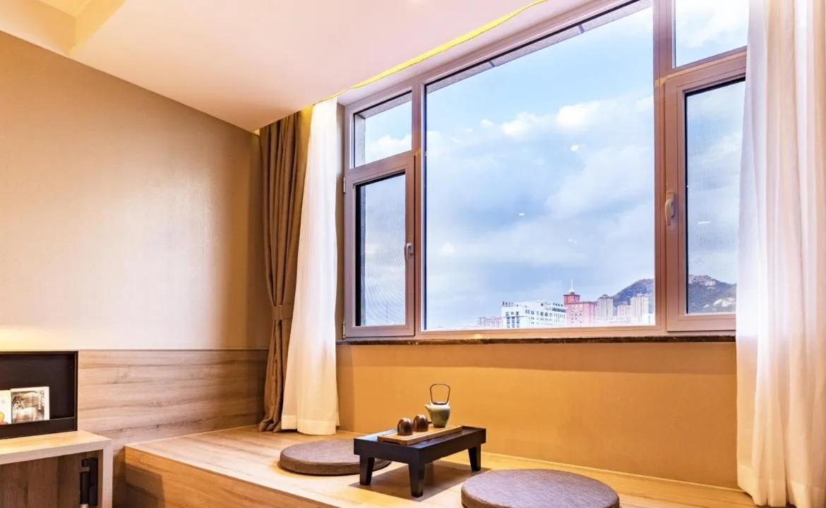 Atour Hotel Weihai City Center