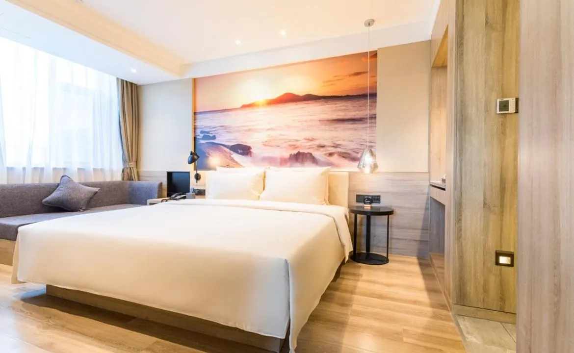 Bed in Atour Hotel Weihai City Center