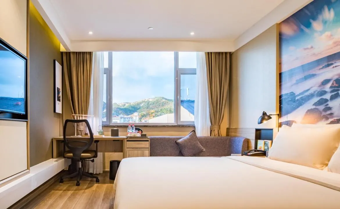 Bed in Atour Hotel Weihai City Center