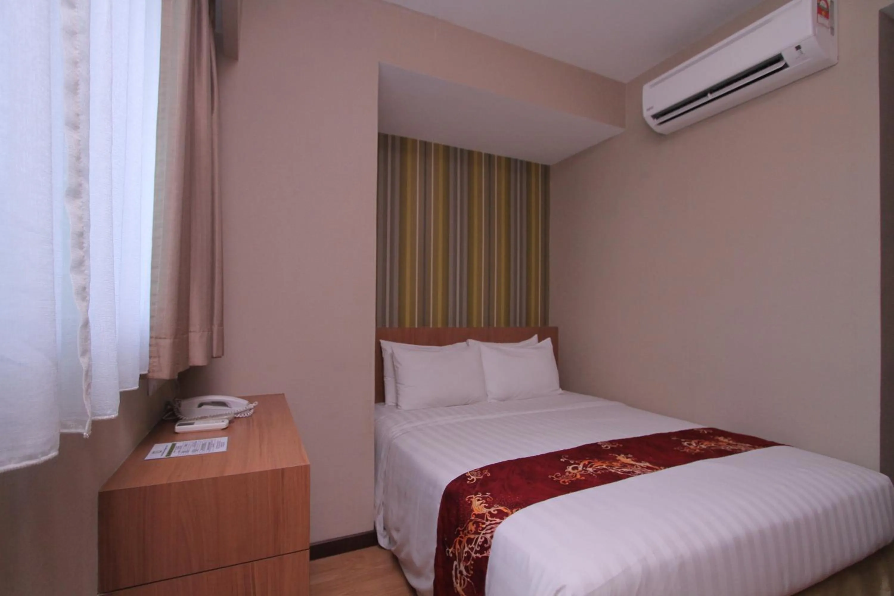 Bed in Likas Square - KK Apartment Suite