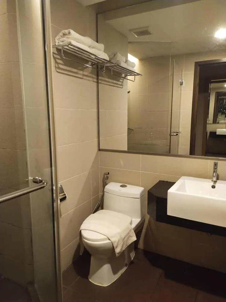 Likas Square - KK Apartment Suite