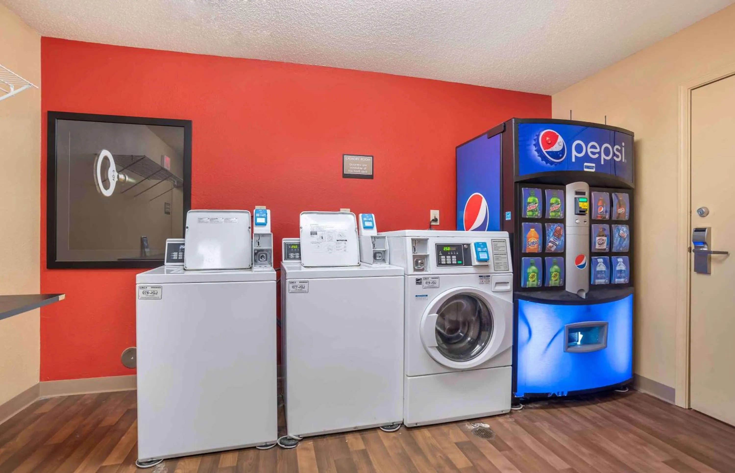 Property building in Extended Stay America Suites - Jackson - Ridgeland