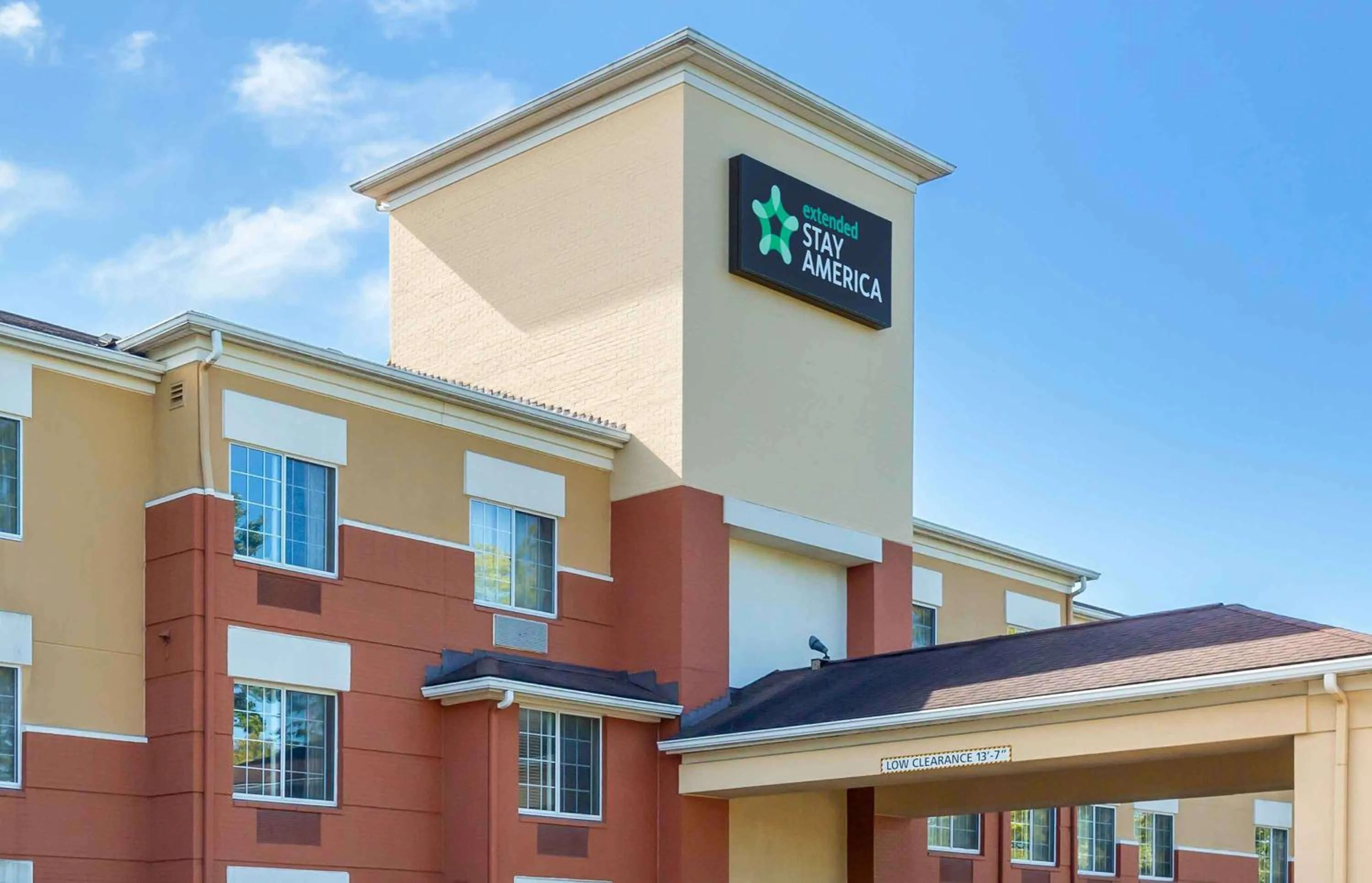 Property building in Extended Stay America Suites - Cleveland - Airport - North Olmsted