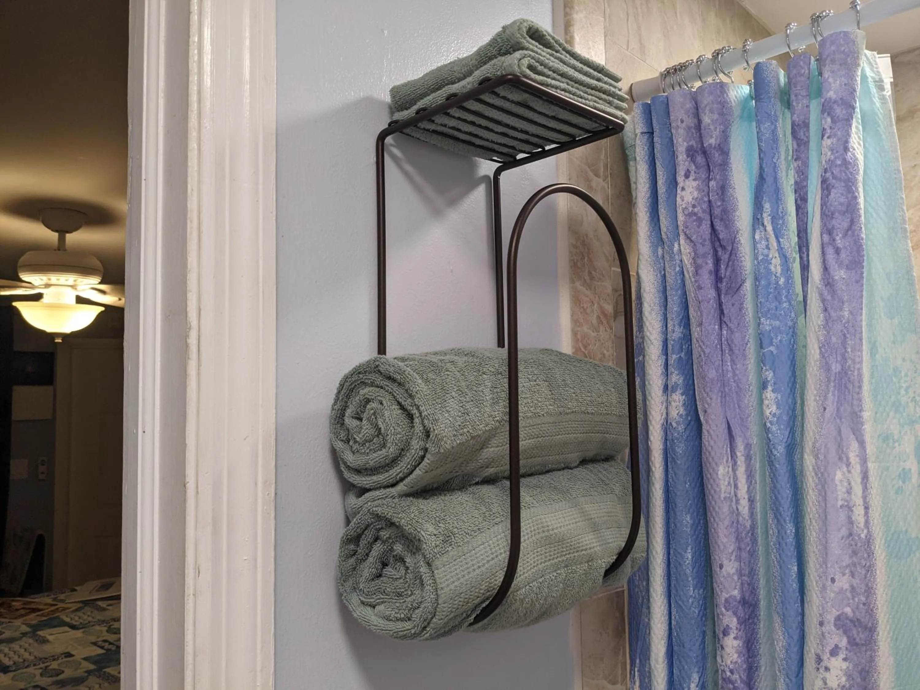 Bathroom in The Blue Door Inn