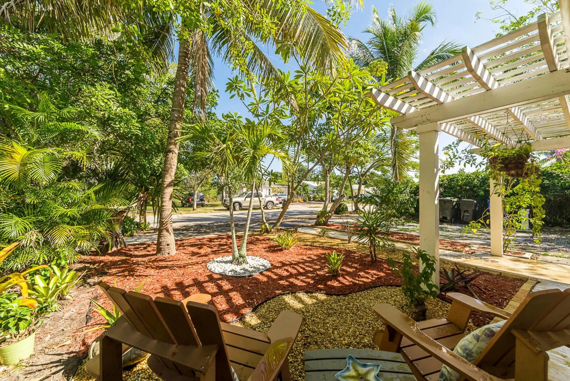 Patio in The Blue Door Inn